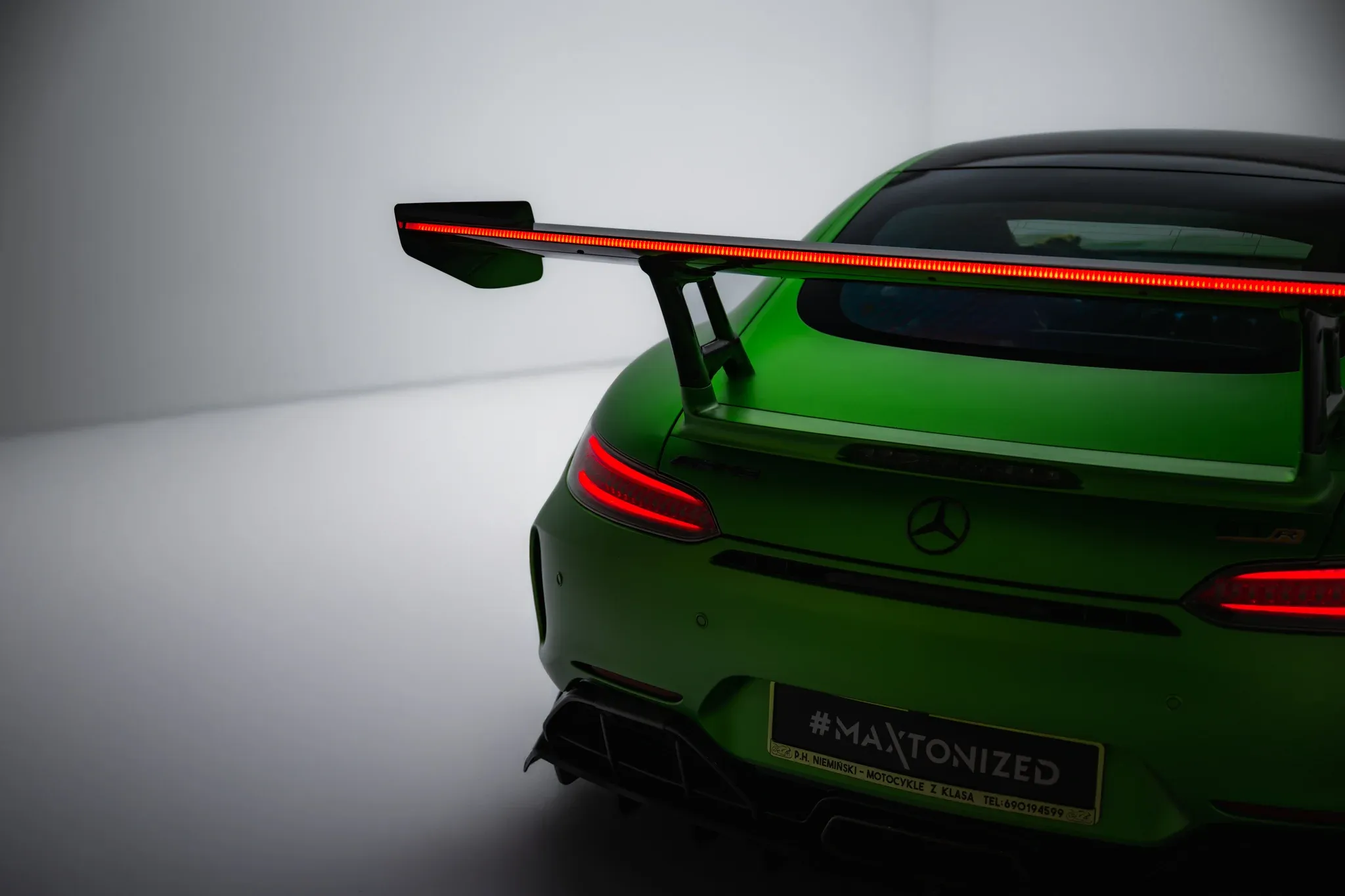 Hekkspoiler med LED Mercedes-Benz AMG GT (C190) 2014-2023 | Carbon Fiber Edition – bilde 3