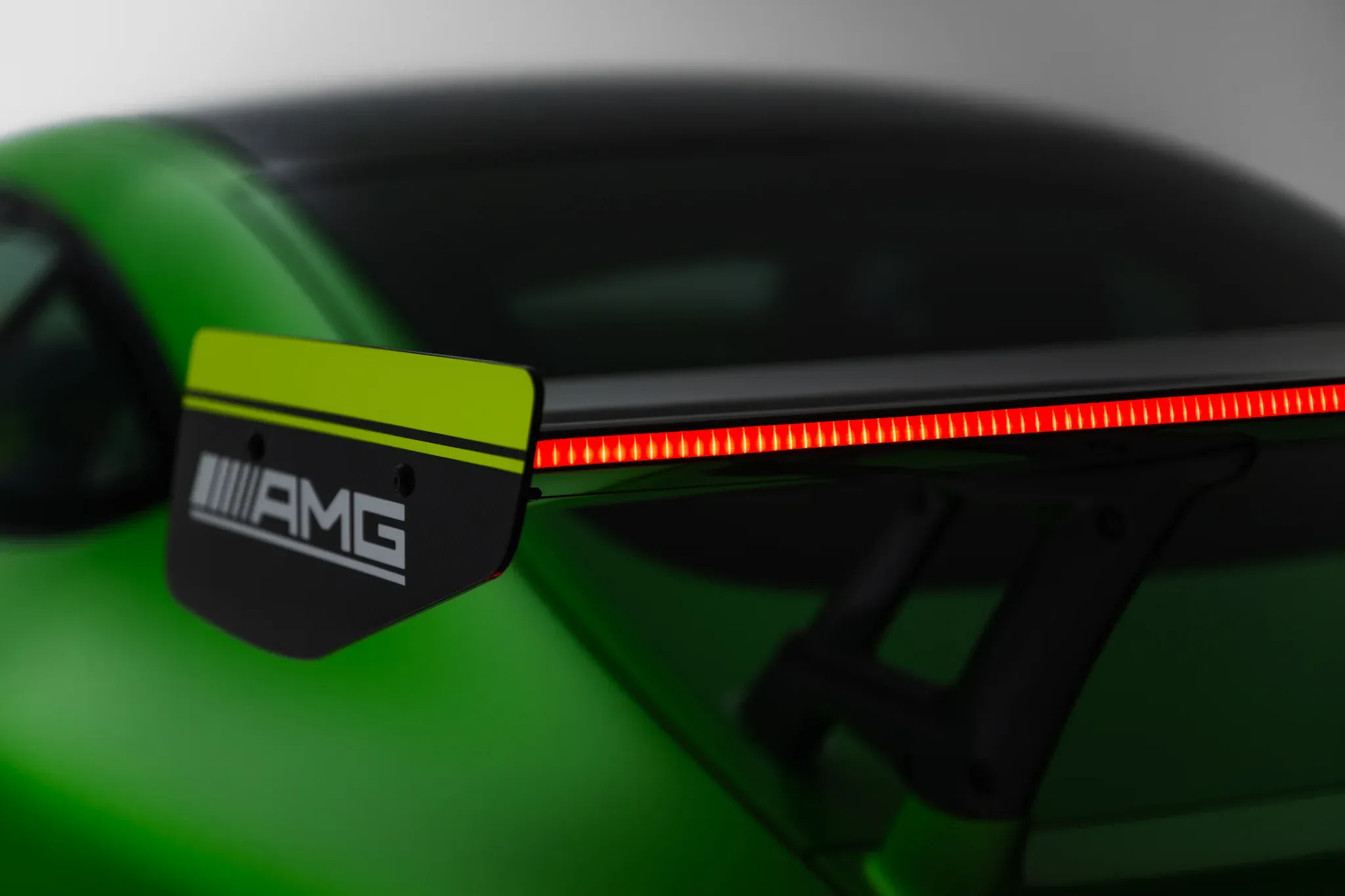 Hekkspoiler med LED Mercedes-Benz AMG GT (C190) 2014-2023 | Carbon Fiber Edition – bilde 5