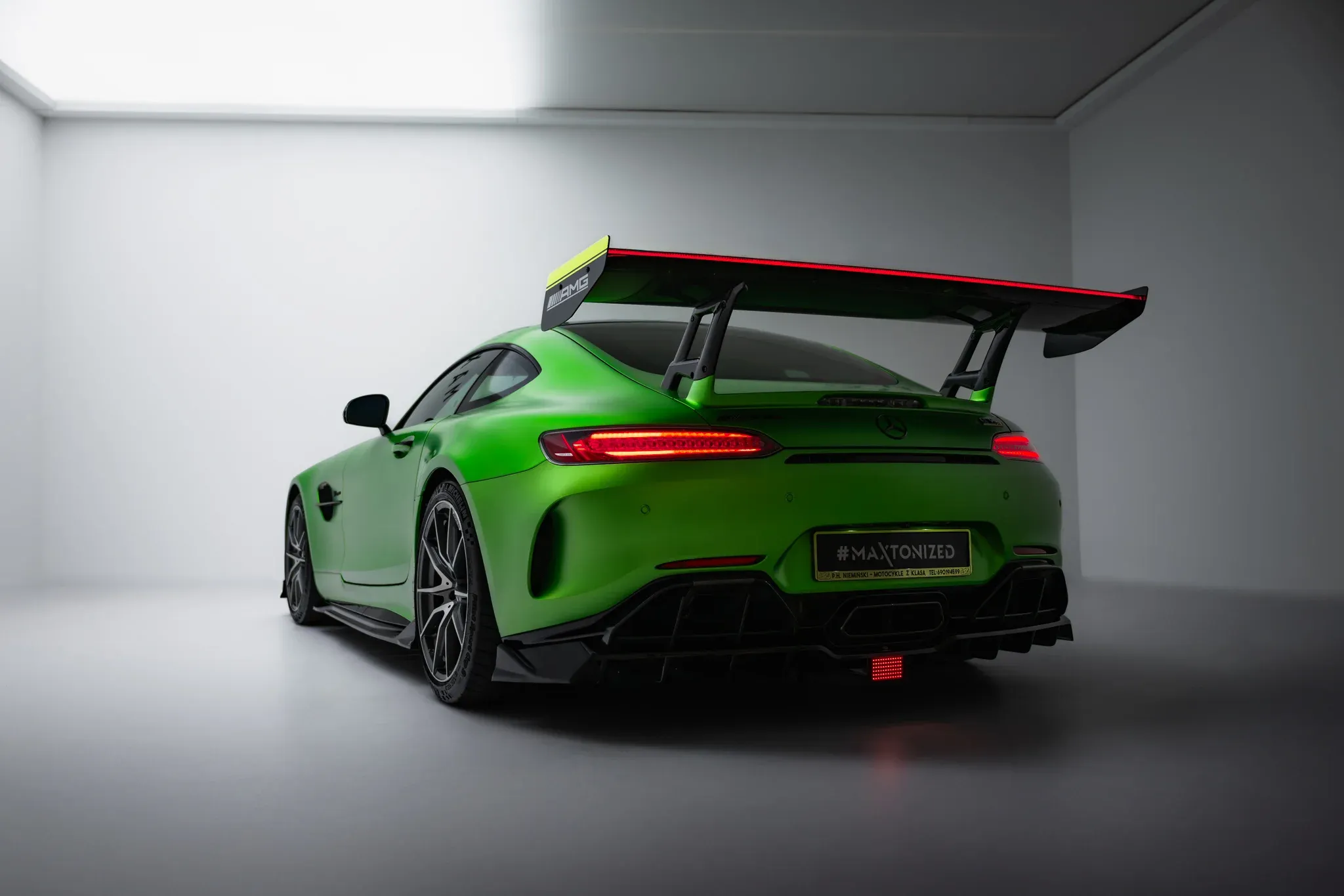Hekkspoiler med LED Mercedes-Benz AMG GT (C190) 2014-2023 | Carbon Fiber Edition – bilde 6