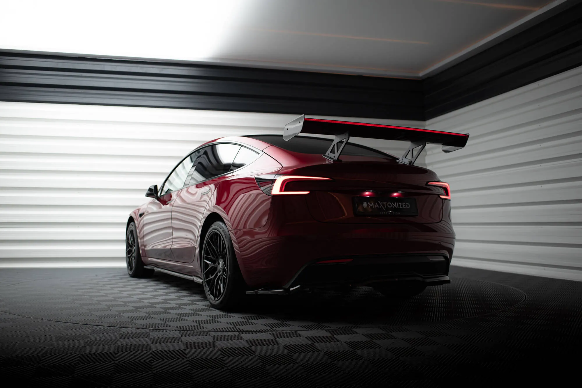 Hekkspoiler med LED Tesla Model 3 2017 -> | Carbon Fiber Edition – bilde 2
