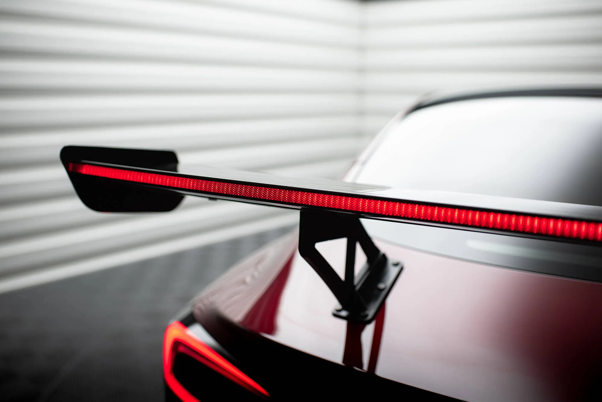 Hekkspoiler med LED Tesla Model 3 2017 -> | Carbon Fiber Edition – bilde 4