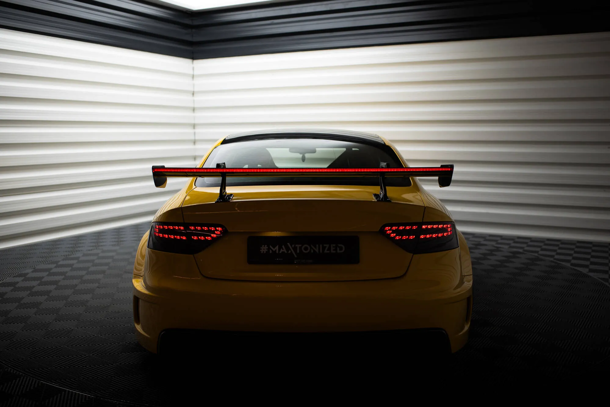 Hekkspoiler med svanehals med LED Audi A5 (A5) 2007-2016 | Carbon Fiber Edition – bilde 3