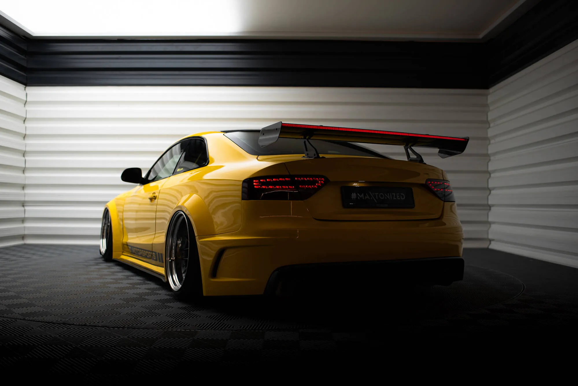 Hekkspoiler med svanehals med LED Audi A5 (A5) 2007-2016 | Carbon Fiber Edition – bilde 4