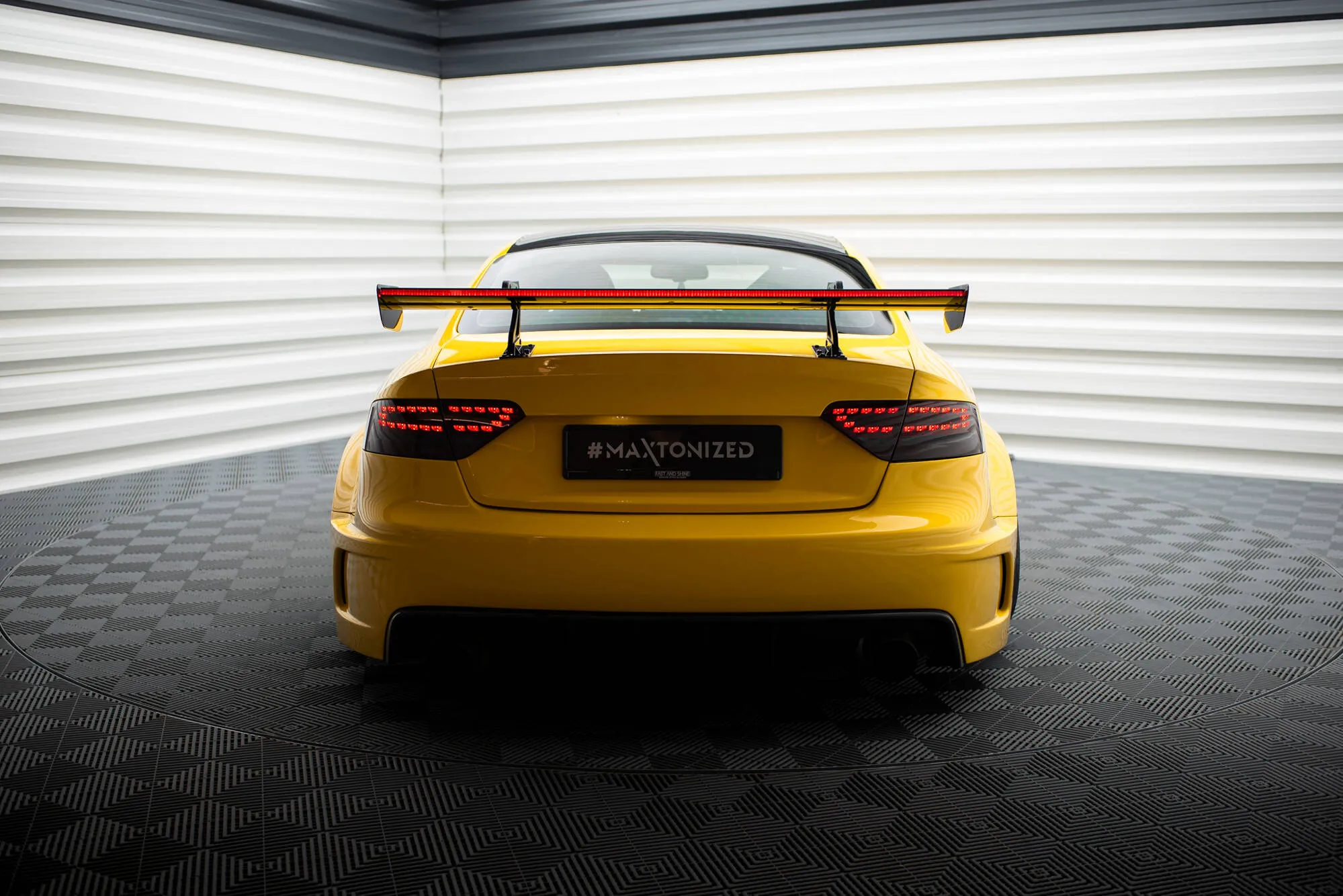 Hekkspoiler med svanehals med LED Audi A5 (A5) 2007-2016 | Carbon Fiber Edition – bilde 7