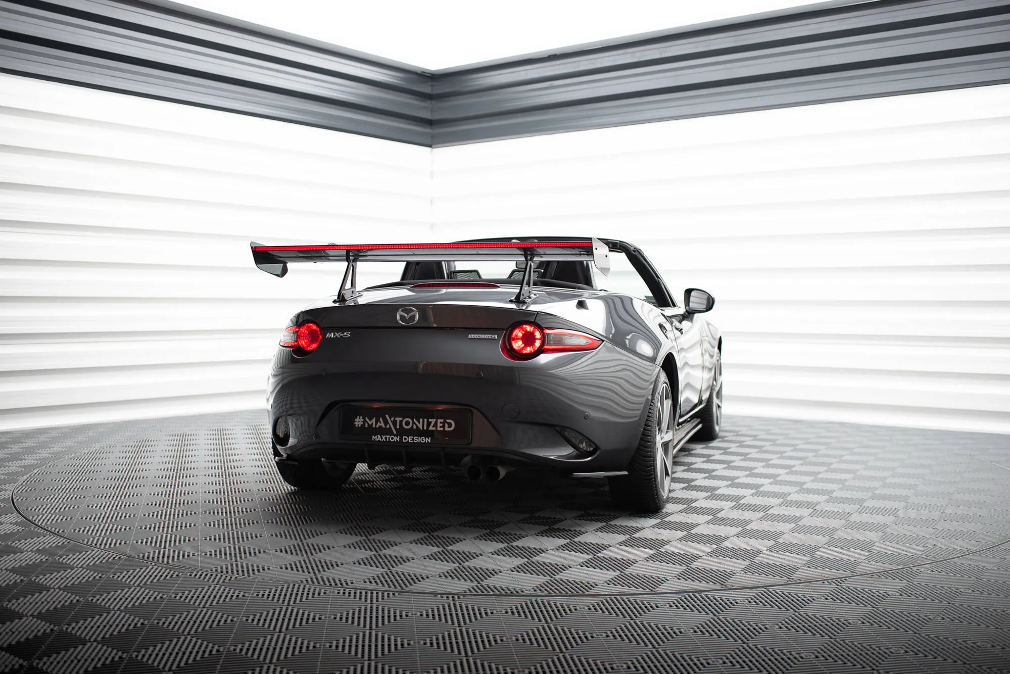 Hekkspoiler med svanehals med LED Mazda MX-5 (Mk4) 2015-2026 | Carbon Fiber Edition – bilde 10