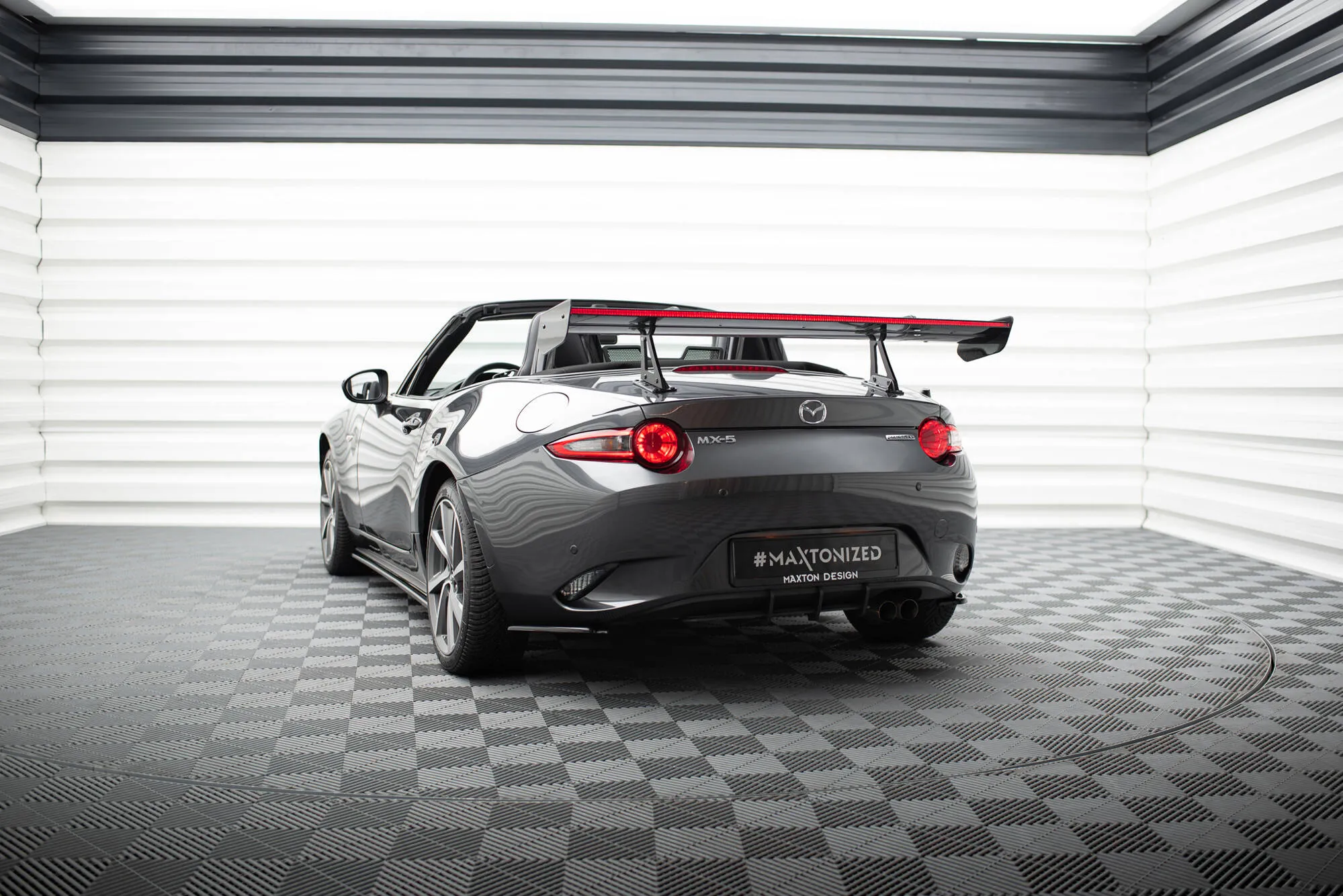 Hekkspoiler med svanehals med LED Mazda MX-5 (Mk4) 2015-2026 | Carbon Fiber Edition – bilde 12