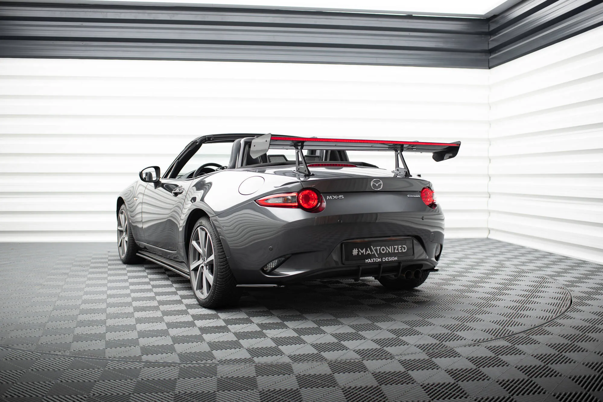 Hekkspoiler med svanehals med LED Mazda MX-5 (Mk4) 2015-2026 | Carbon Fiber Edition – bilde 14