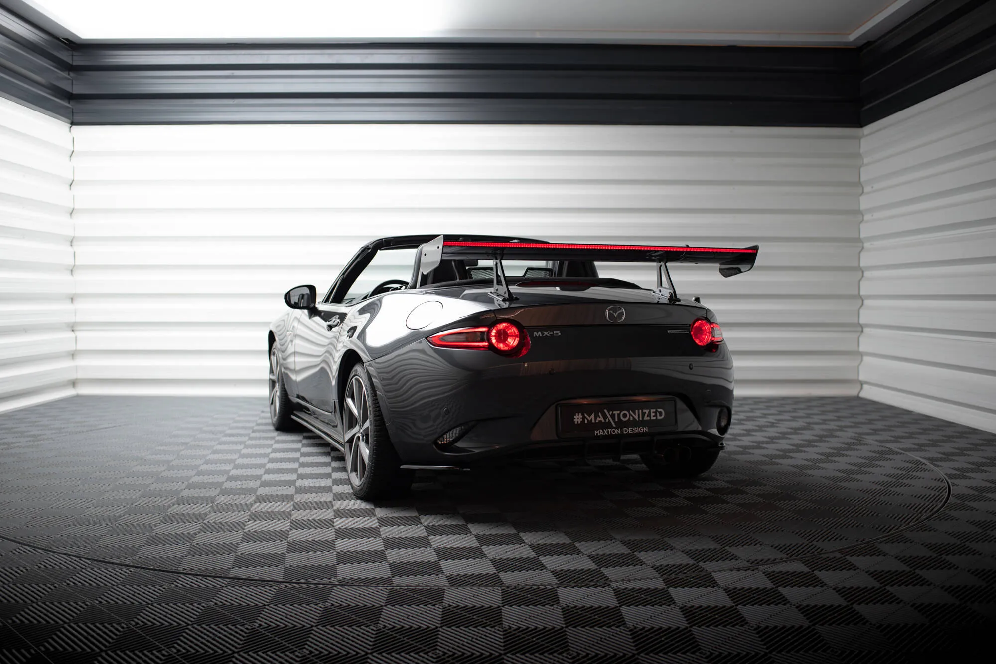 Hekkspoiler med svanehals med LED Mazda MX-5 (Mk4) 2015-2026 | Carbon Fiber Edition – bilde 2