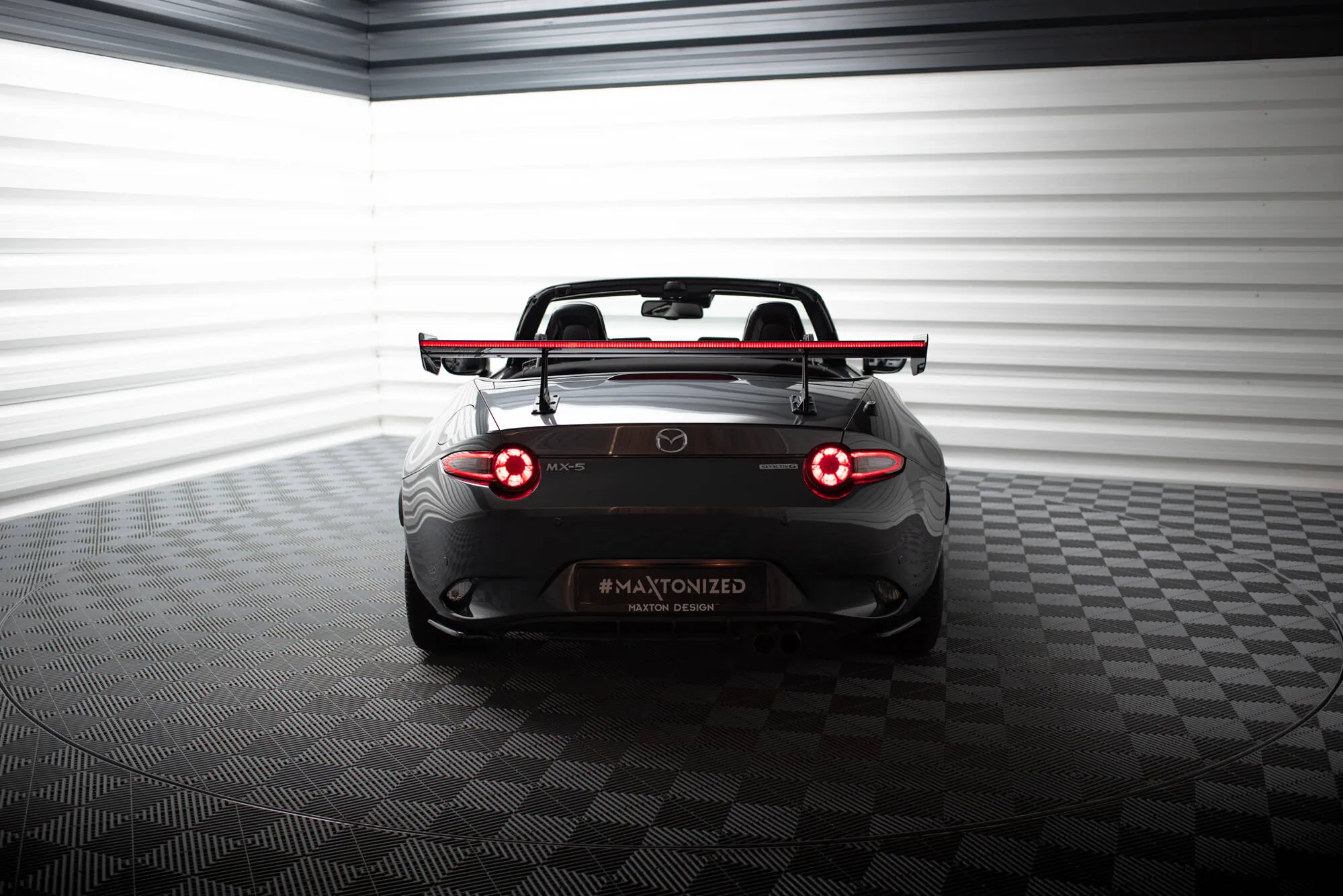 Hekkspoiler med svanehals med LED Mazda MX-5 (Mk4) 2015-2026 | Carbon Fiber Edition – bilde 5