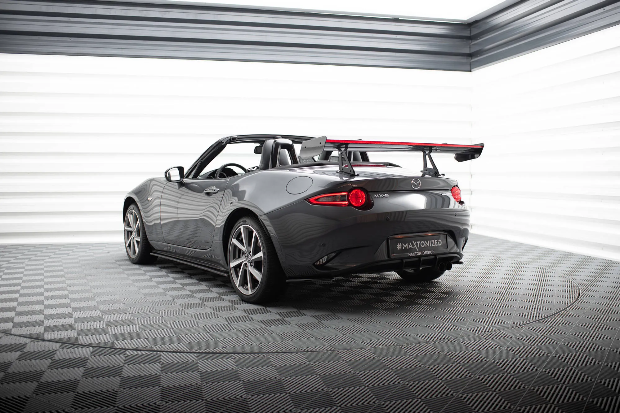 Hekkspoiler med svanehals med LED Mazda MX-5 (Mk4) 2015-2026 | Carbon Fiber Edition – bilde 8