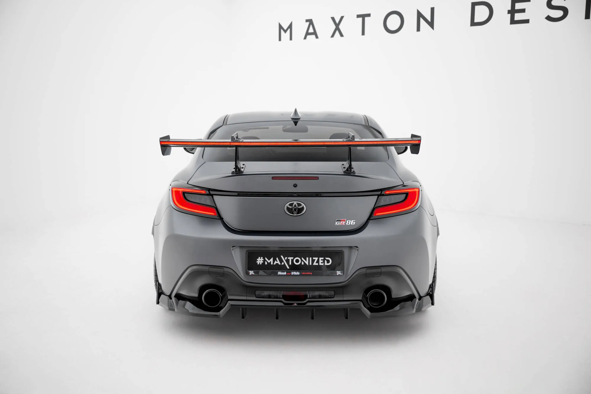 Hekkspoiler med svanehals med LED Toyota GR86 (Mk1) 2021 - 2026 | Carbon Fiber Edition – bilde 4