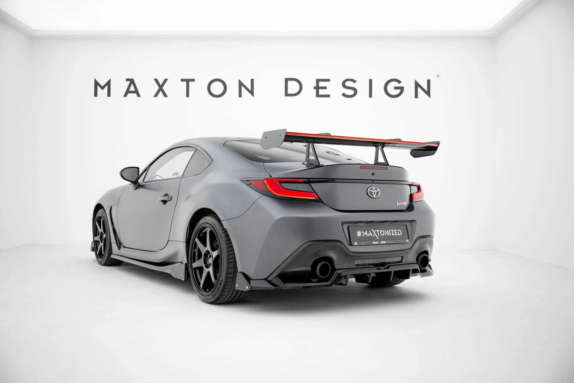 Hekkspoiler med svanehals med LED Toyota GR86 (Mk1) 2021 - 2026 | Carbon Fiber Edition – bilde 5