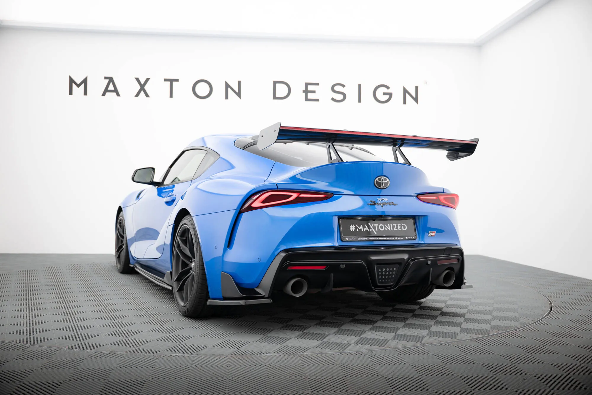 Hekkspoiler med svanehals med LED Toyota Supra (Mk5) 2019-2026 | Carbon Fiber Edition – bilde 13