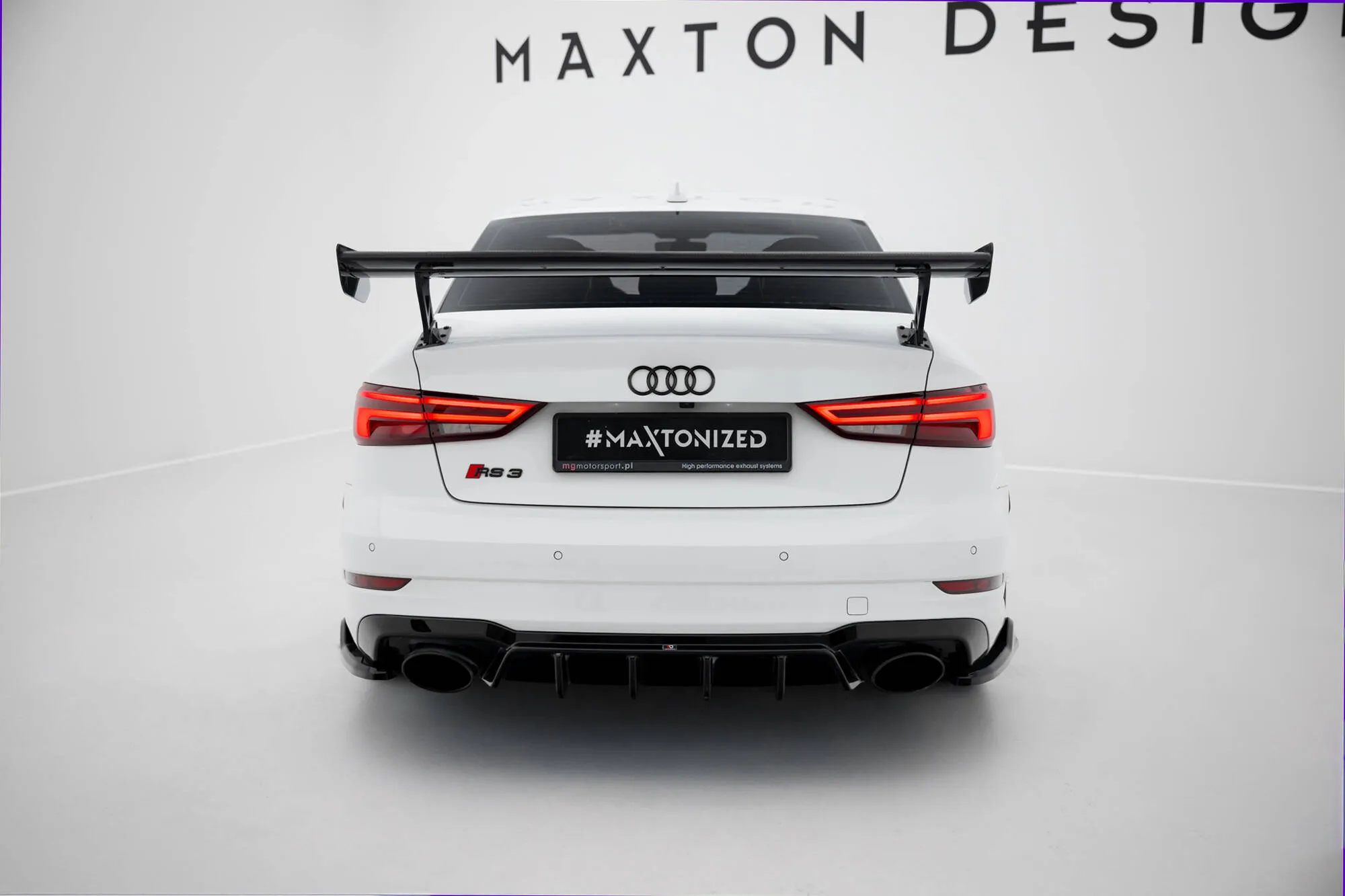 Hekkspoiler med ytre bøyler Audi A3 (S3) 2020-2026 | Carbon Fiber Edition