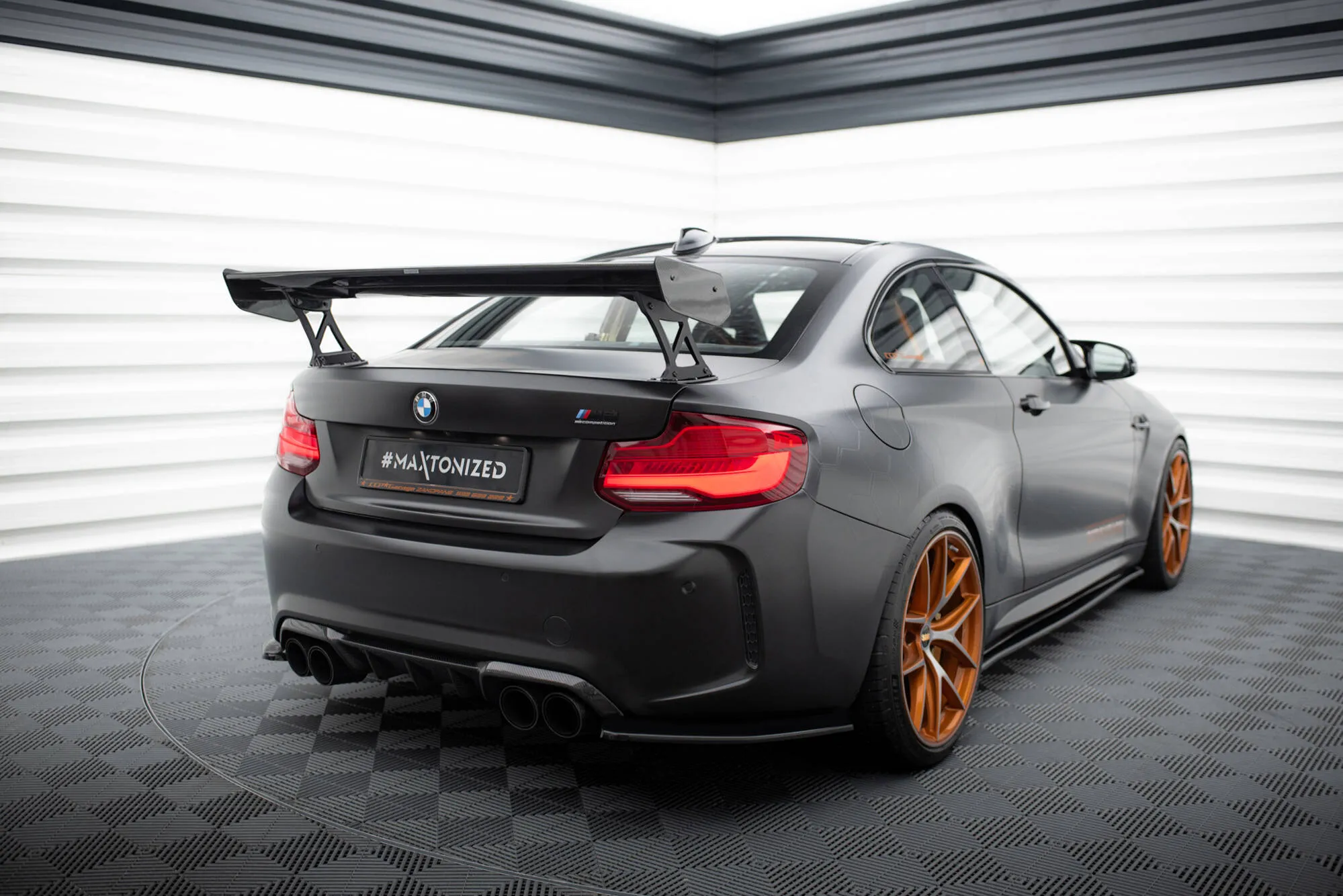 Hekkspoiler med ytre bøyler BMW M2 (F87) 2015-2022 | Carbon Fiber Edition – bilde 3