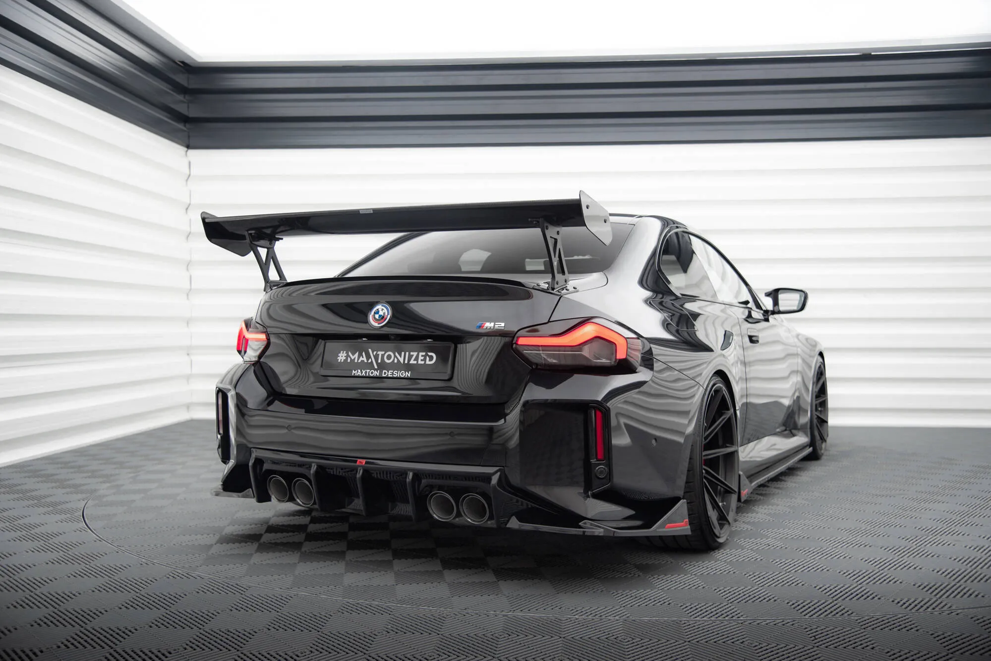 Hekkspoiler med ytre bøyler BMW M2 (G87) 2023-2026 | Carbon Fiber Edition – bilde 4