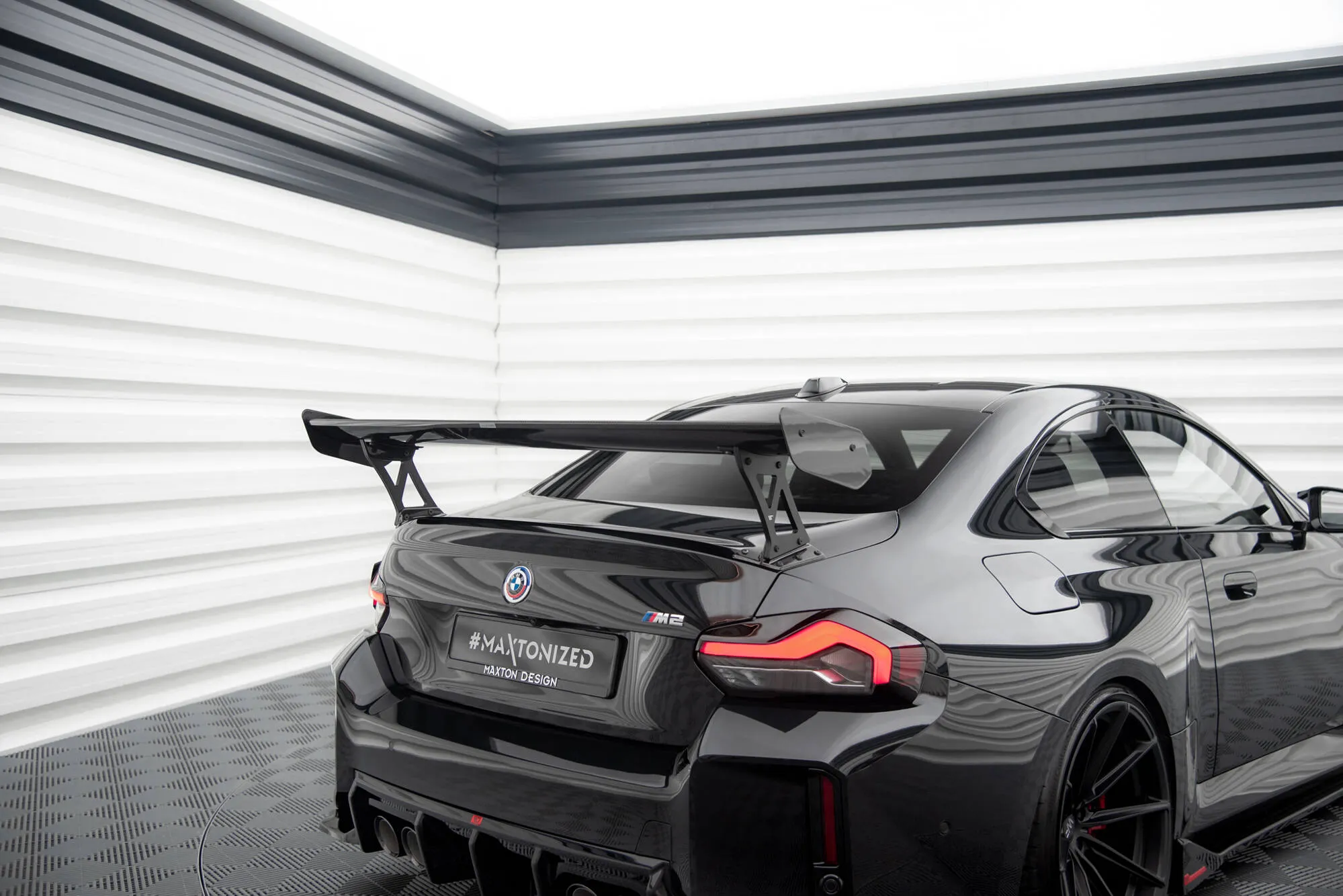 Hekkspoiler med ytre bøyler BMW M2 (G87) 2023-2026 | Carbon Fiber Edition – bilde 5