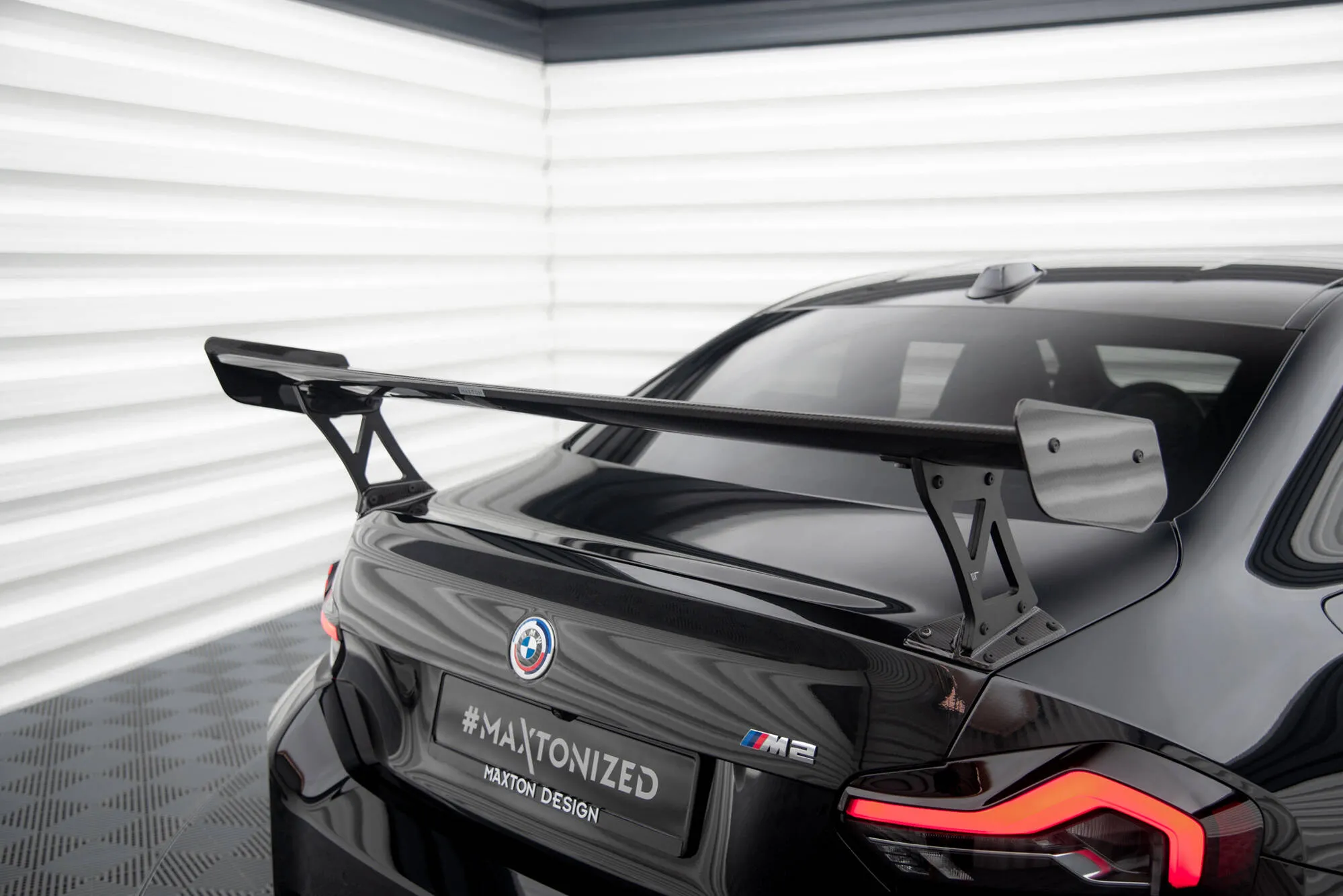 Hekkspoiler med ytre bøyler BMW M2 (G87) 2023-2026 | Carbon Fiber Edition – bilde 8