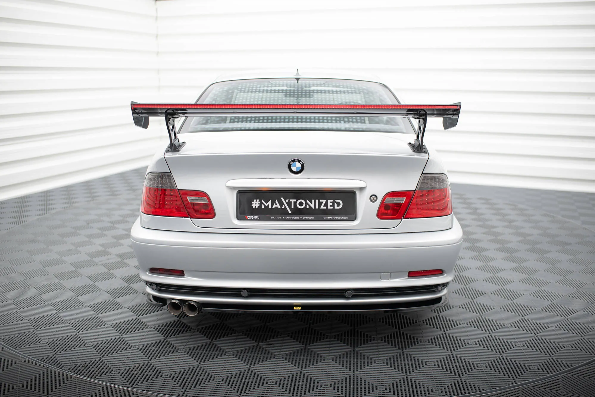 Hekkspoiler med ytre bøyler med LED BMW 3 (E46) 1998 - 2005 | Carbon Fiber Edition – bilde 10