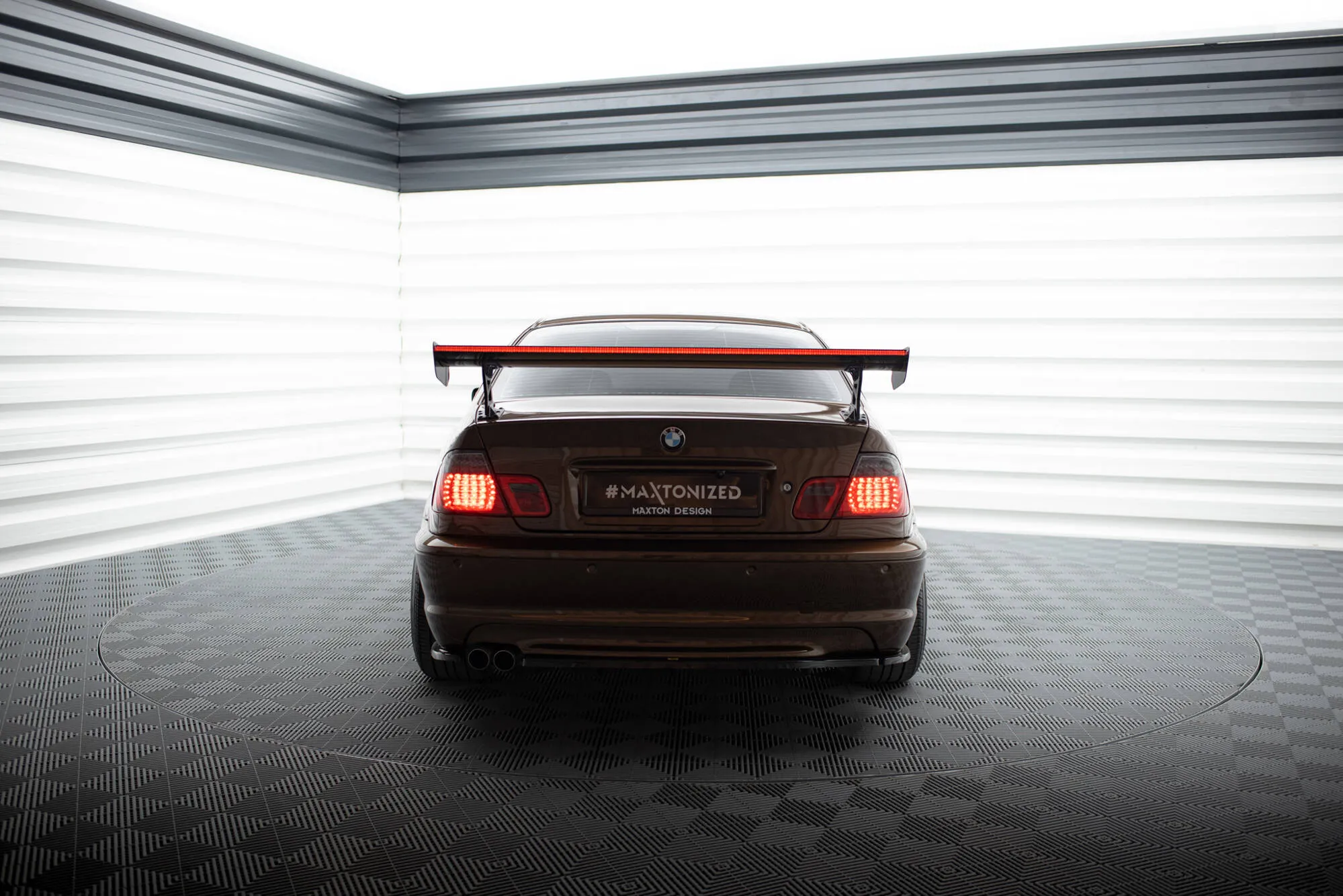 Hekkspoiler med ytre bøyler med LED BMW 3 (E46) 1998 - 2005 | Carbon Fiber Edition – bilde 2