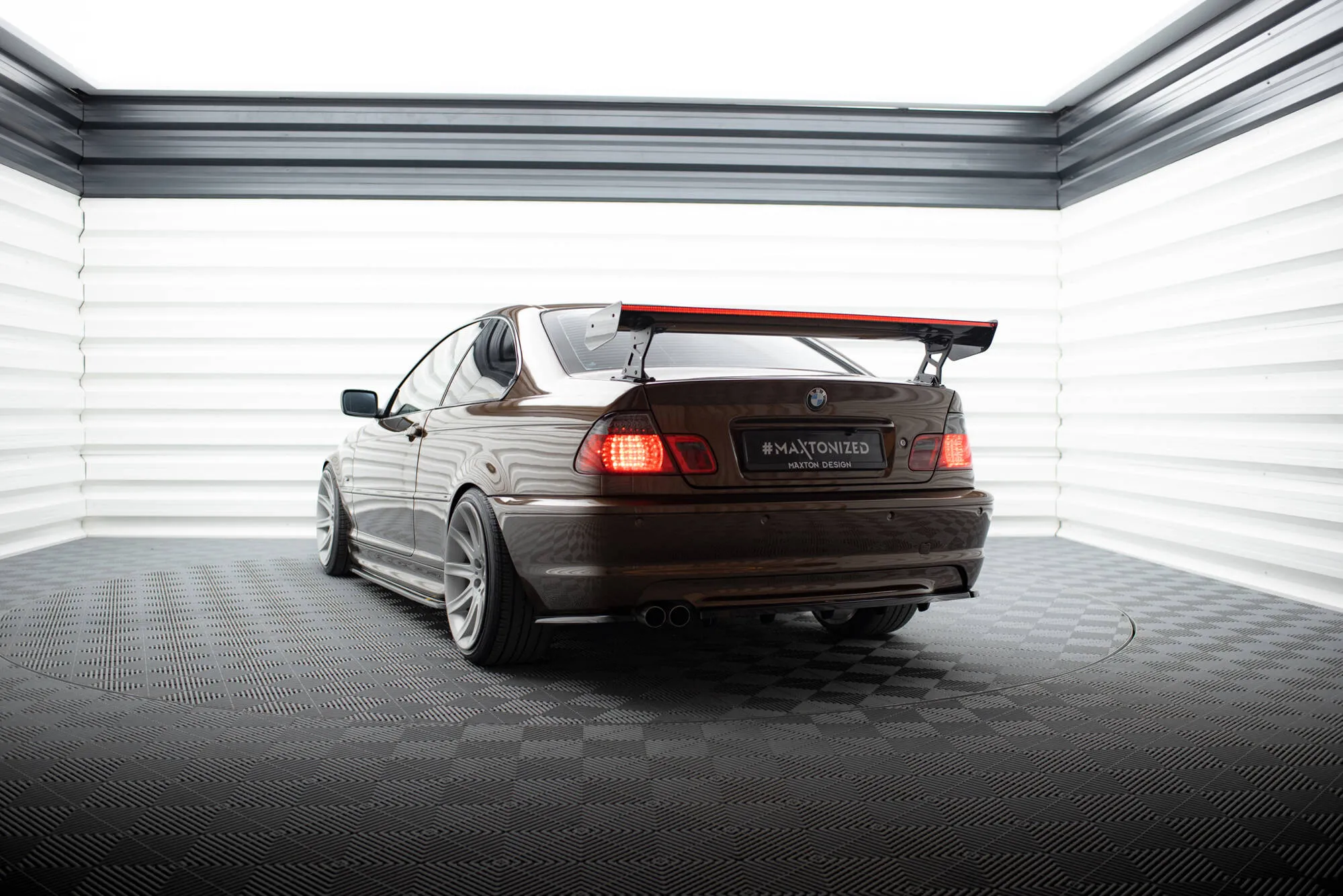Hekkspoiler med ytre bøyler med LED BMW 3 (E46) 1998 - 2005 | Carbon Fiber Edition – bilde 3