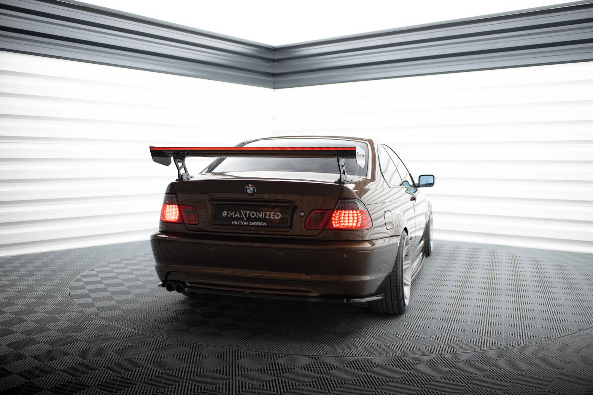 Hekkspoiler med ytre bøyler med LED BMW 3 (E46) 1998 - 2005 | Carbon Fiber Edition – bilde 4