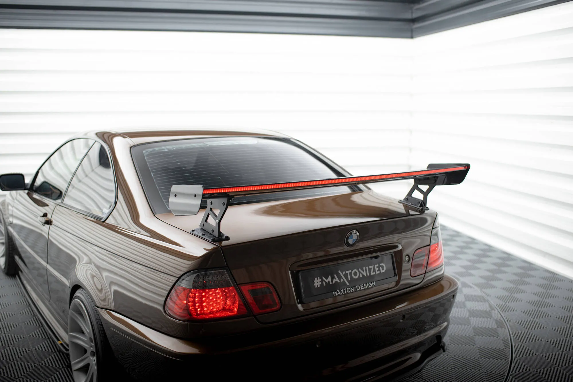 Hekkspoiler med ytre bøyler med LED BMW 3 (E46) 1998 - 2005 | Carbon Fiber Edition – bilde 6