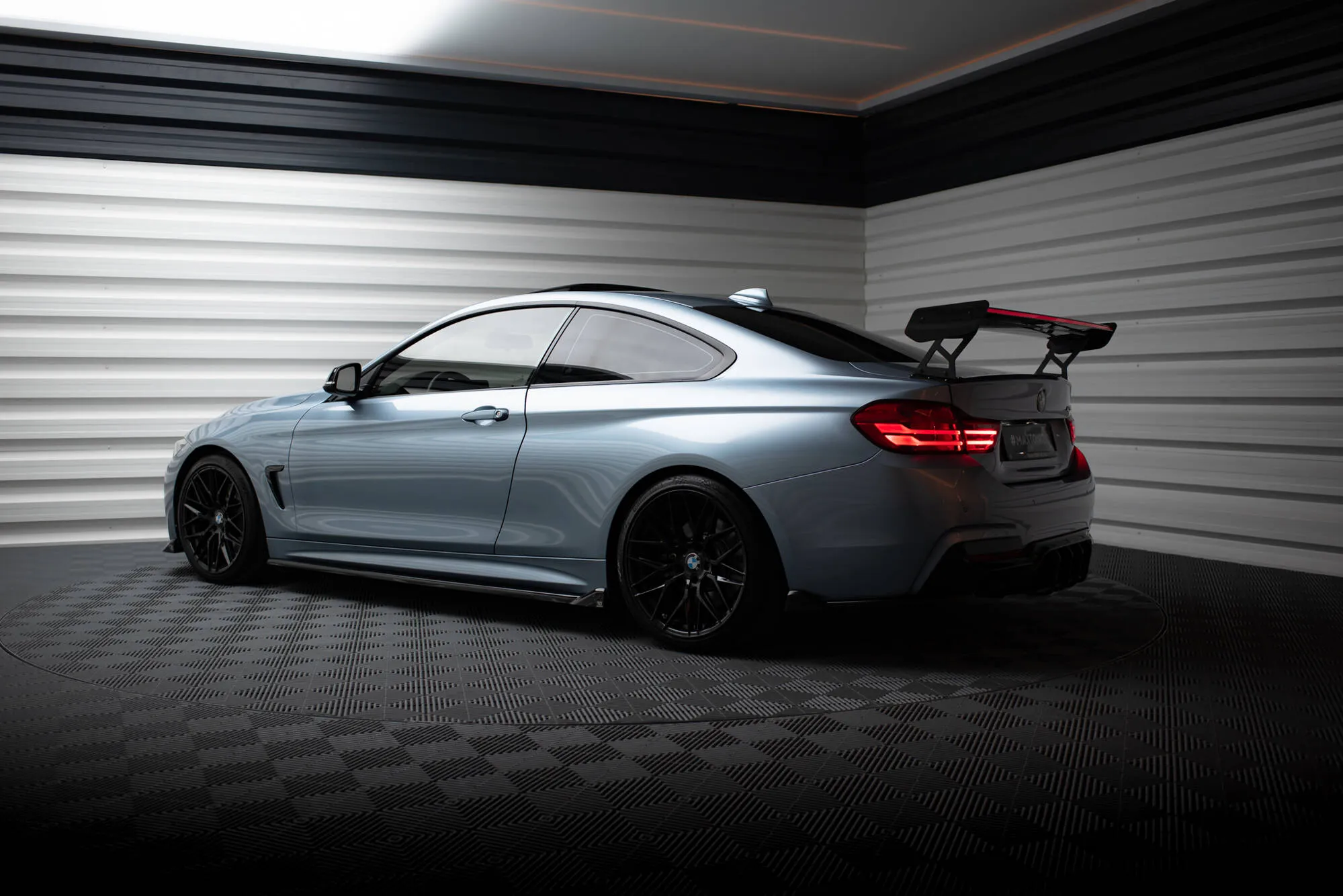 Hekkspoiler med ytre bøyler med LED BMW 4 (F32) 2013 - 2020 | Carbon Fiber Edition – bilde 3