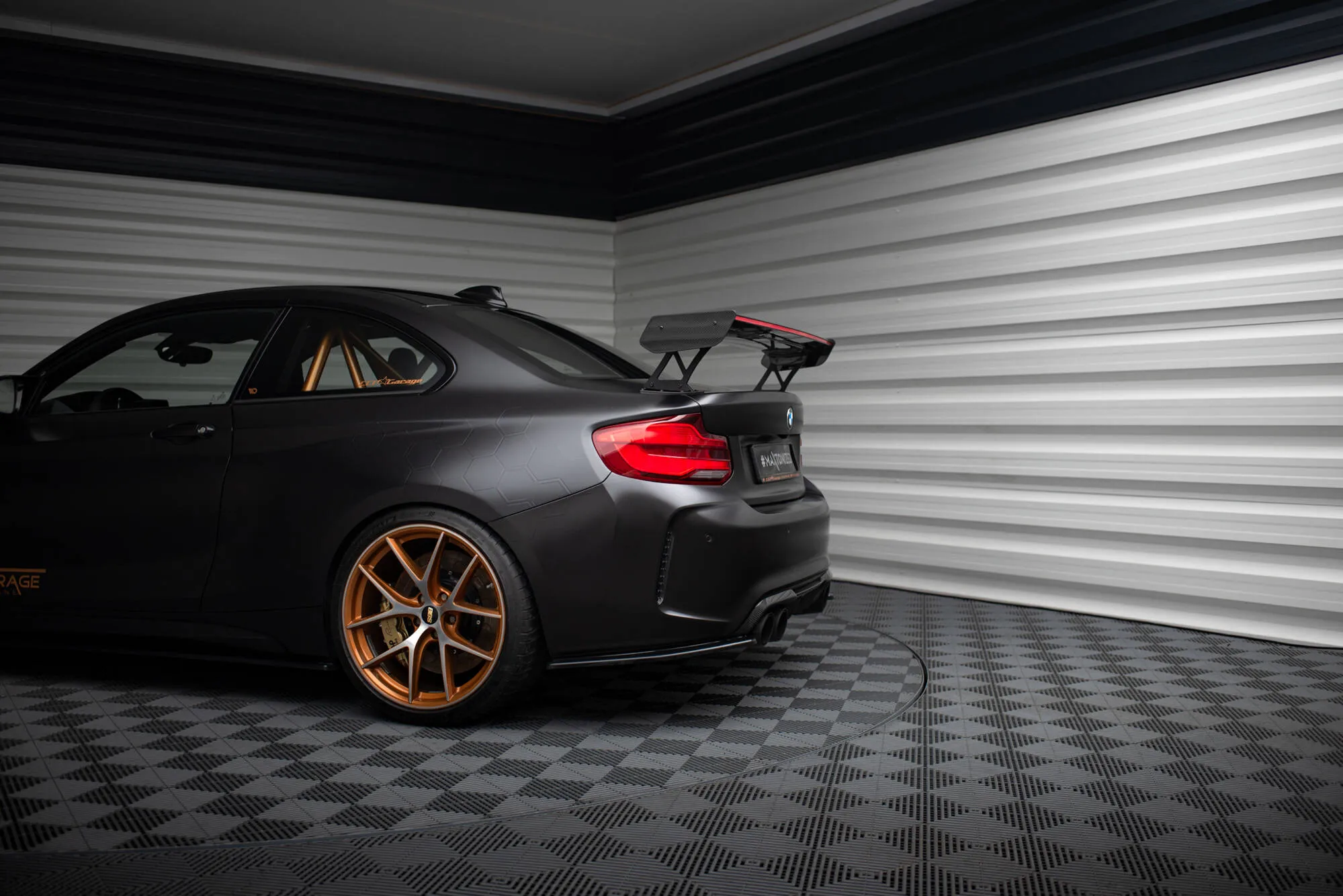 Hekkspoiler med ytre bøyler med LED BMW M2 (F87) 2015-2022 | Carbon Fiber Edition – bilde 14