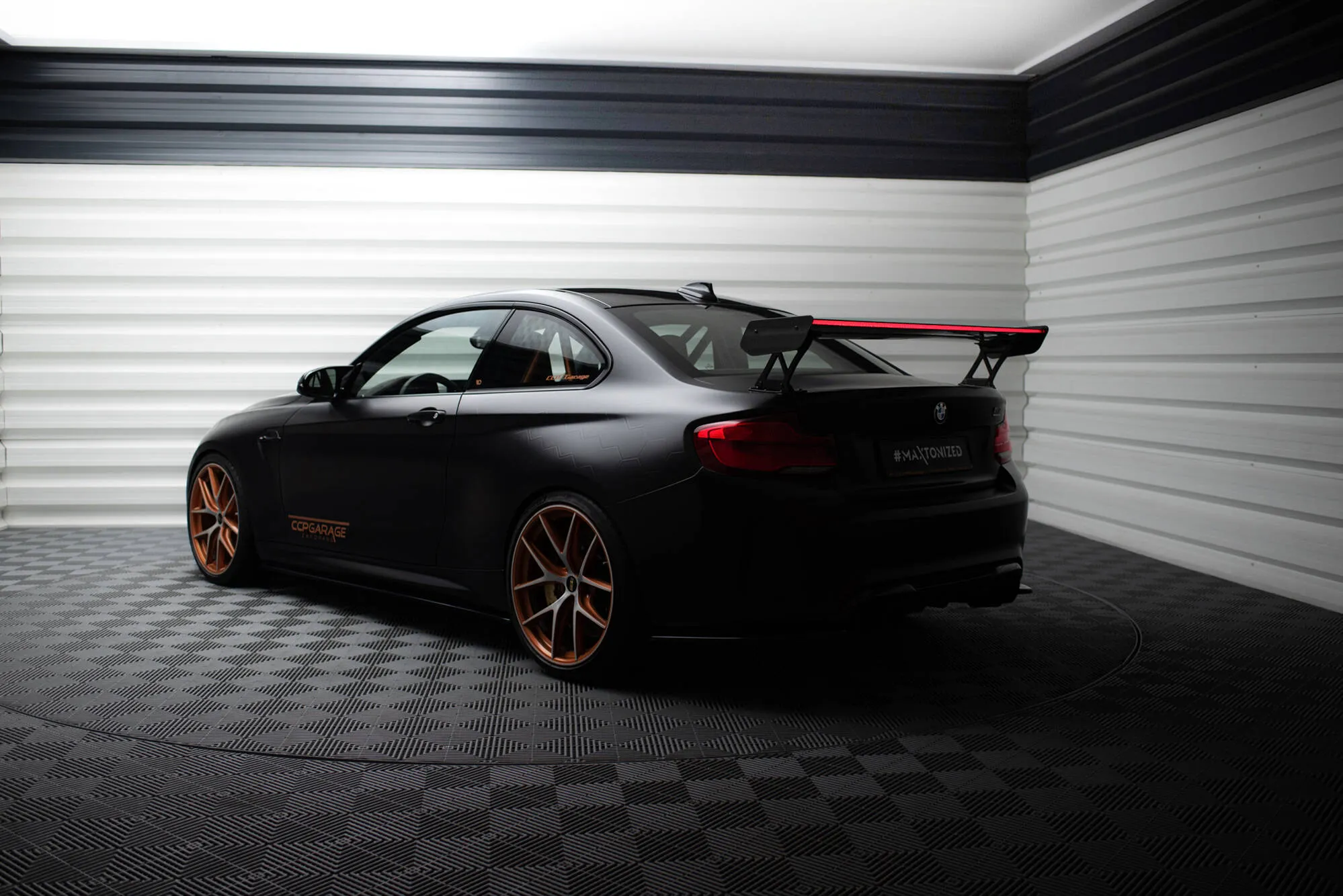 Hekkspoiler med ytre bøyler med LED BMW M2 (F87) 2015-2022 | Carbon Fiber Edition – bilde 9
