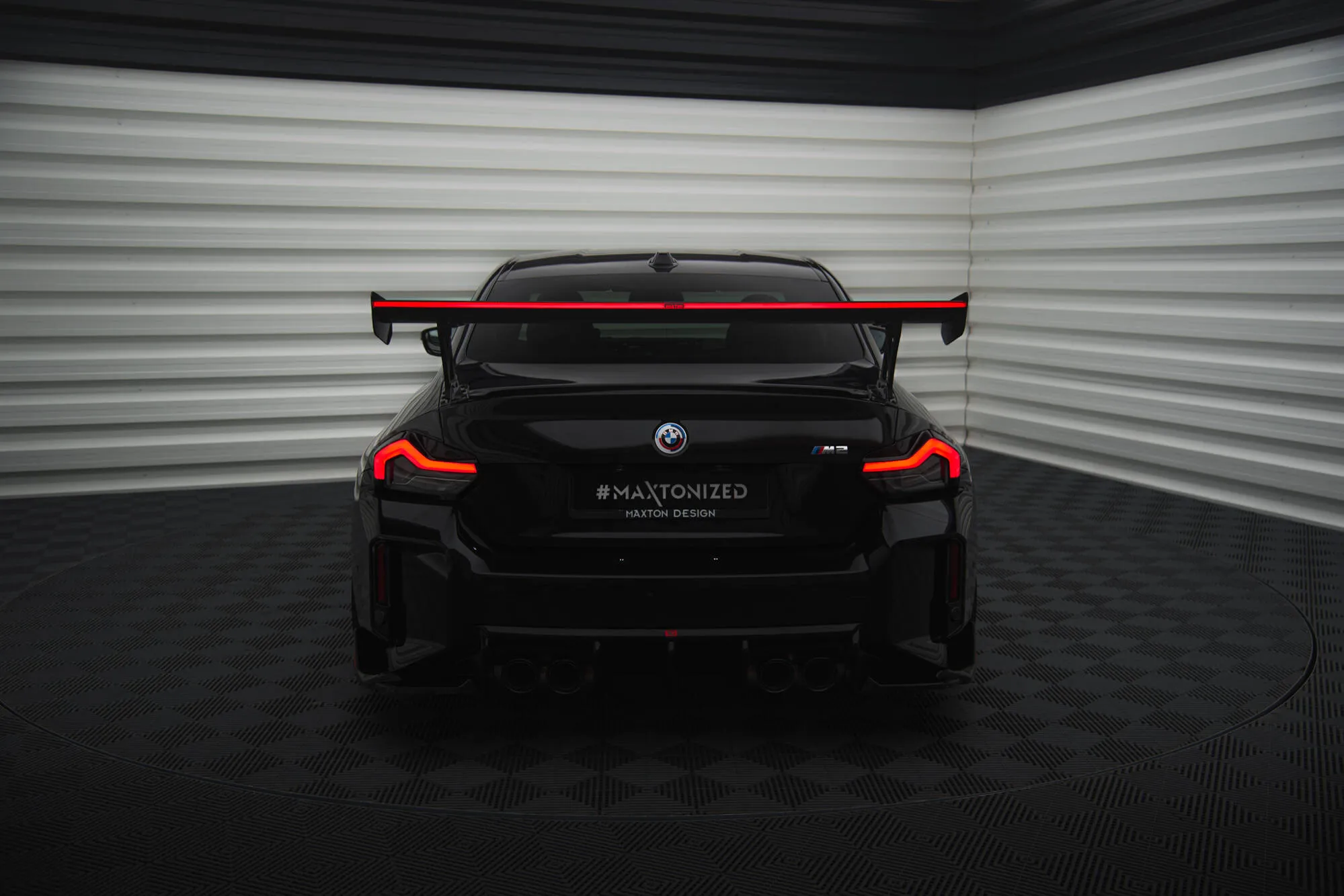 Hekkspoiler med ytre bøyler med LED BMW M2 (G87) 2023-2026 | Carbon Fiber Edition – bilde 2