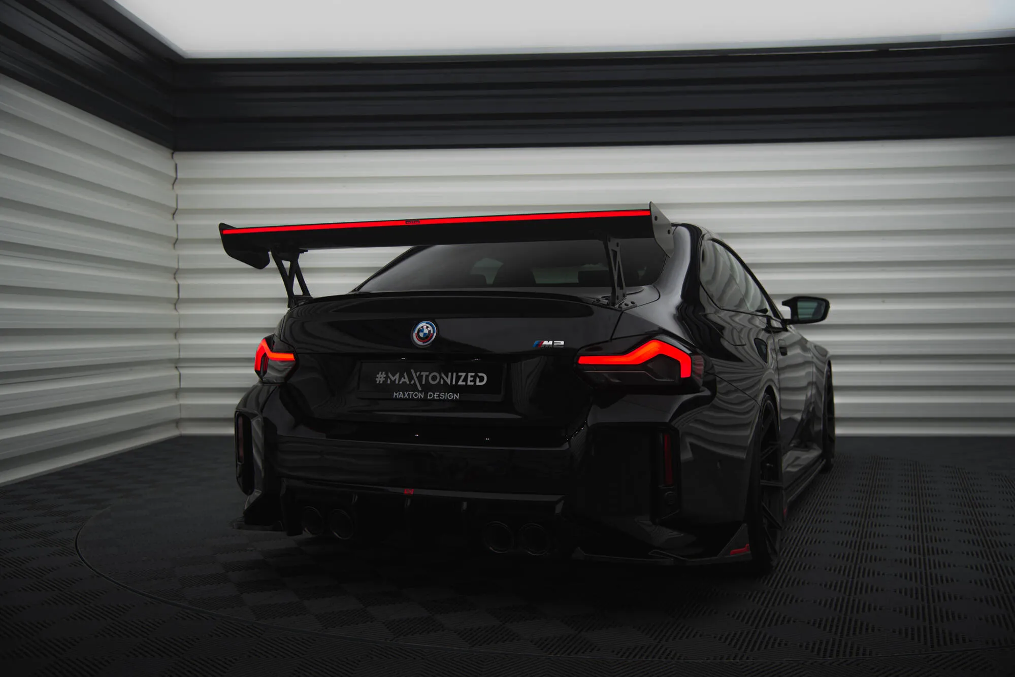 Hekkspoiler med ytre bøyler med LED BMW M2 (G87) 2023-2026 | Carbon Fiber Edition – bilde 3