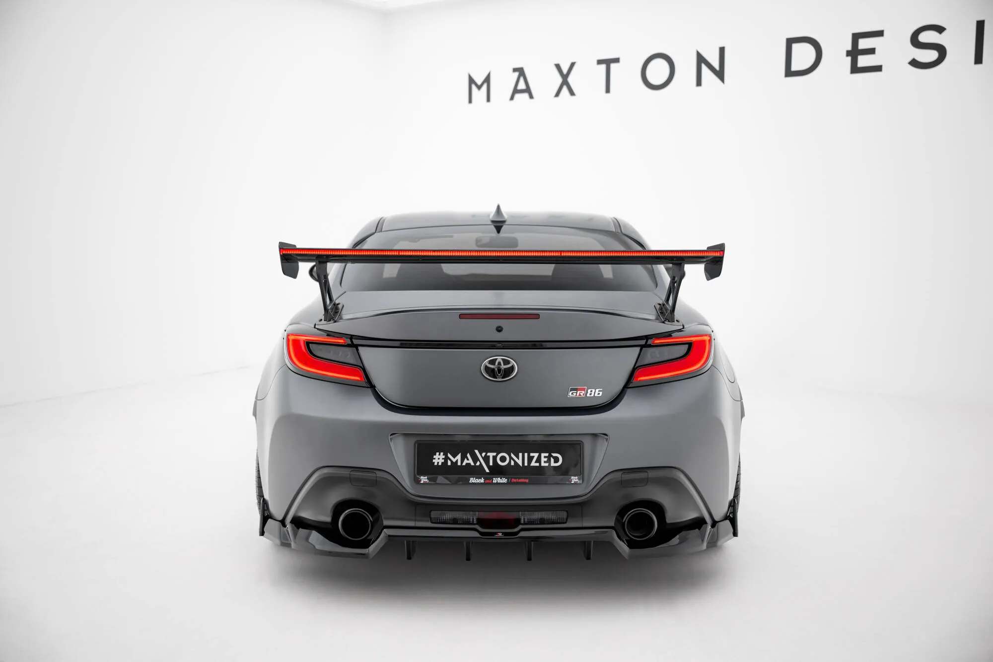 Hekkspoiler med ytre bøyler med LED Toyota GR86 (Mk1) 2021 - 2026 | Carbon Fiber Edition – bilde 8