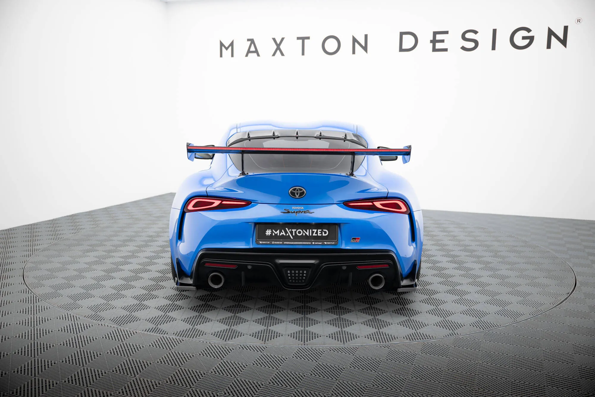 Hekkspoiler med ytre bøyler med LED Toyota Supra V 2019 -> | Carbon Fiber Edition – bilde 10