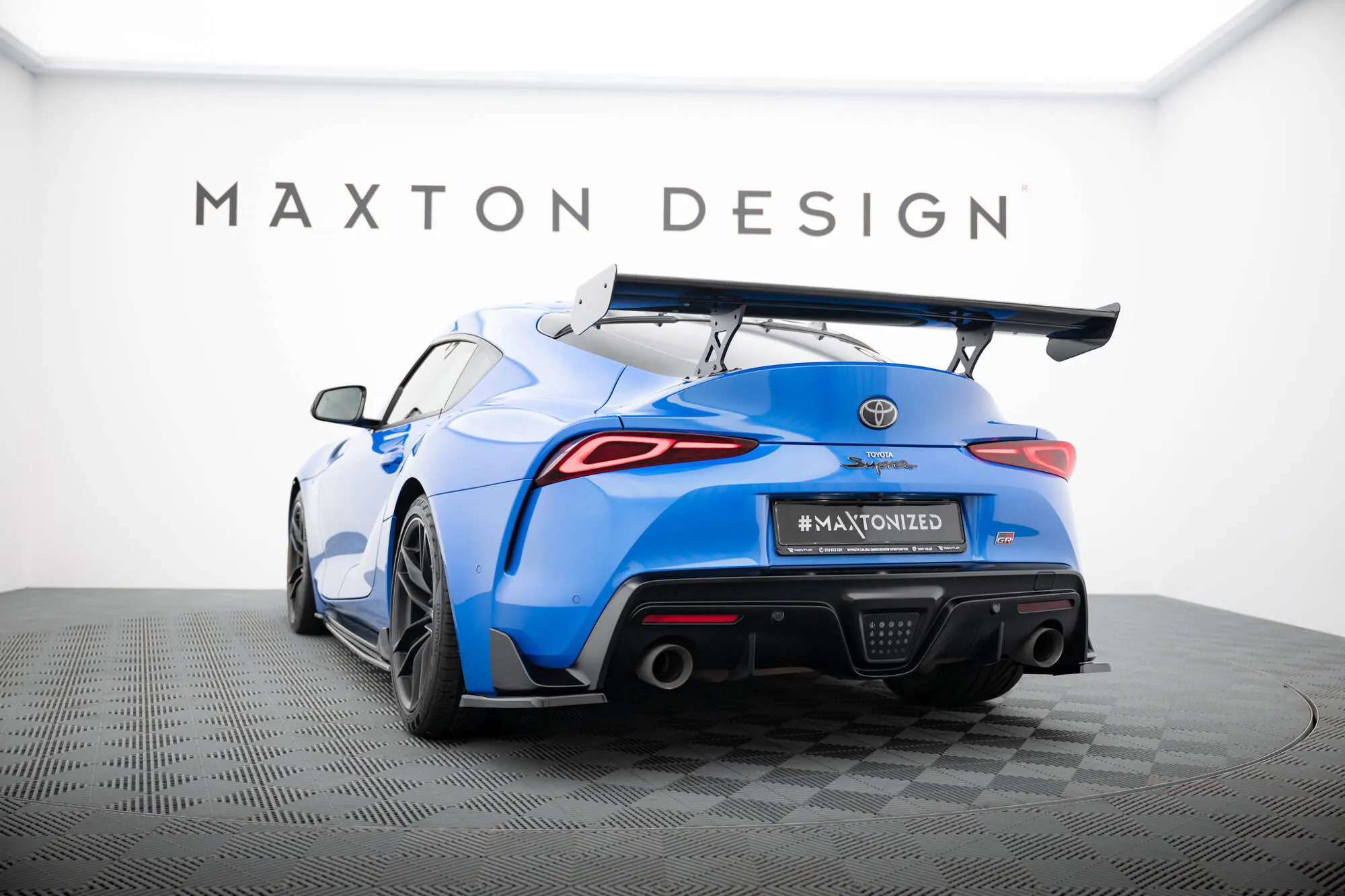 Hekkspoiler med ytre bøyler Toyota Supra (Mk5) 2019-2026 | Carbon Fiber Edition – bilde 3