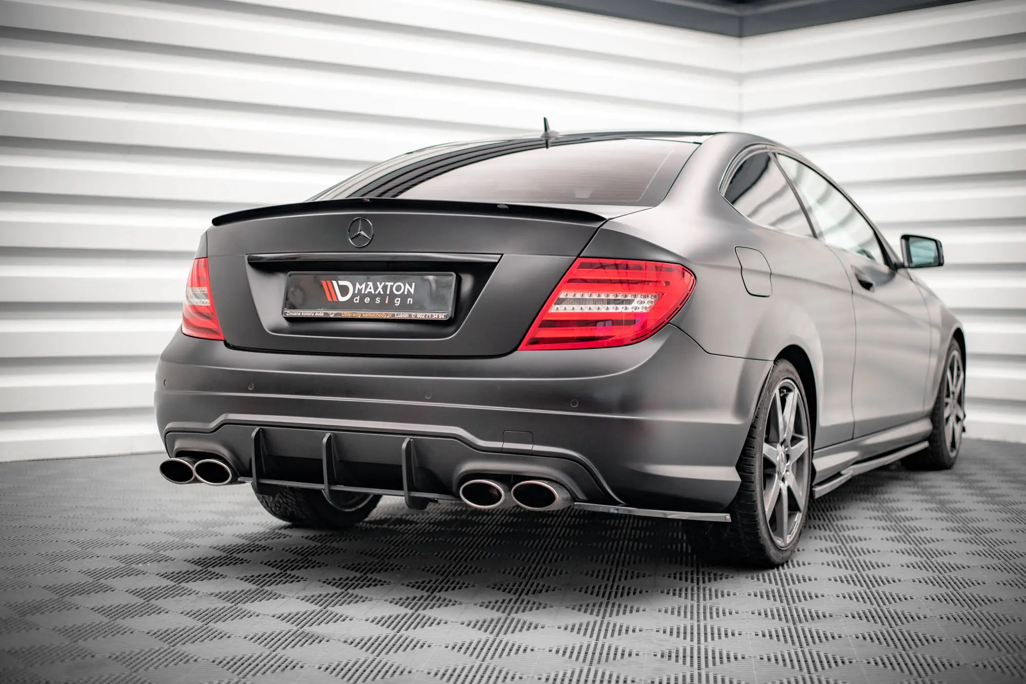 HEKKSPOILER Mercedes-Benz C (W204) 2007-2015 / Mercedes-Benz C (C204) 2011-2015 – bilde 4