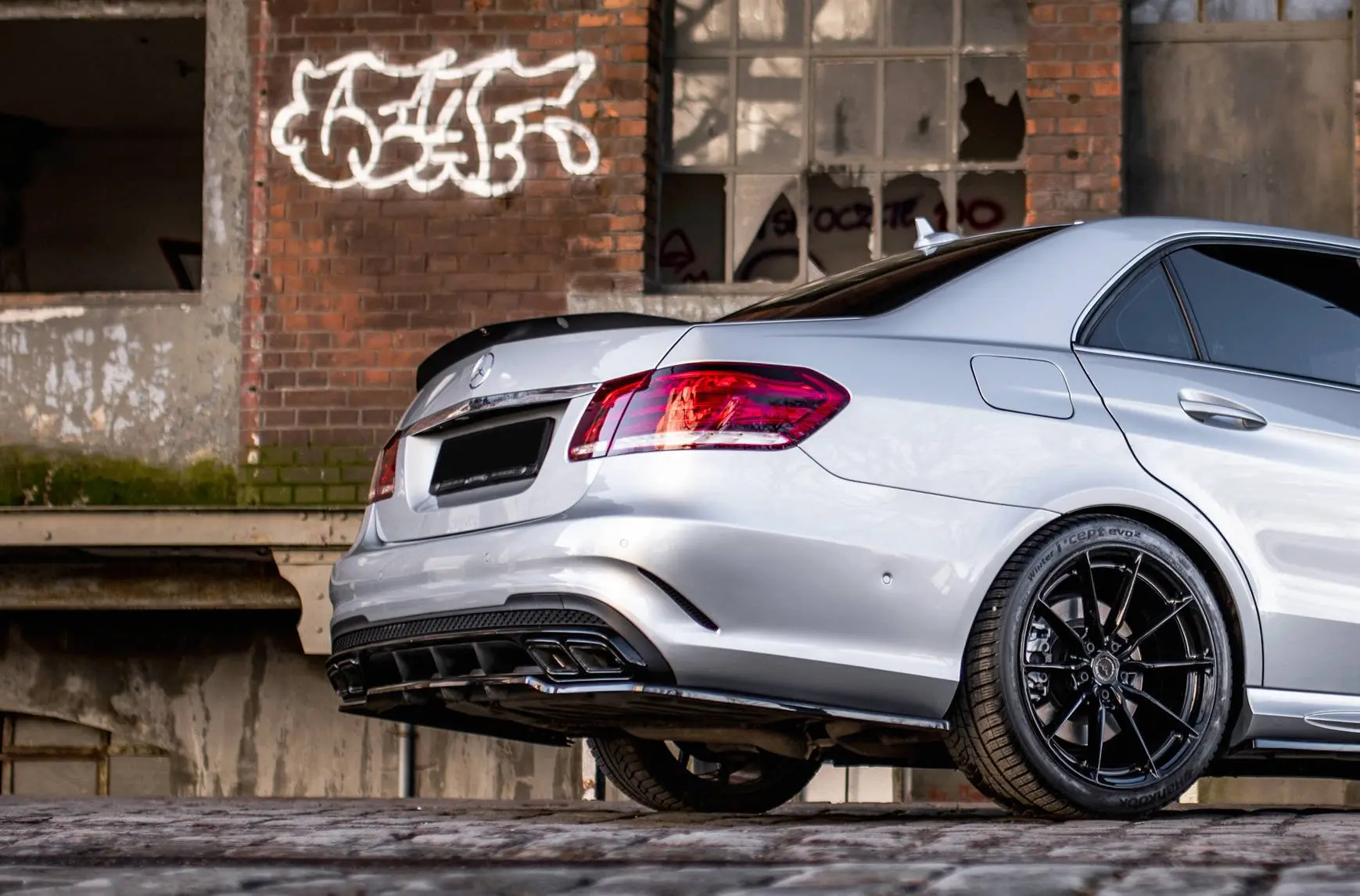 HEKKSPOILER MERCEDES-BENZ E63 AMG (W212) 2012-2016 / Mercedes-Benz E (W212) AMG-Line 2012-2016 – bilde 4