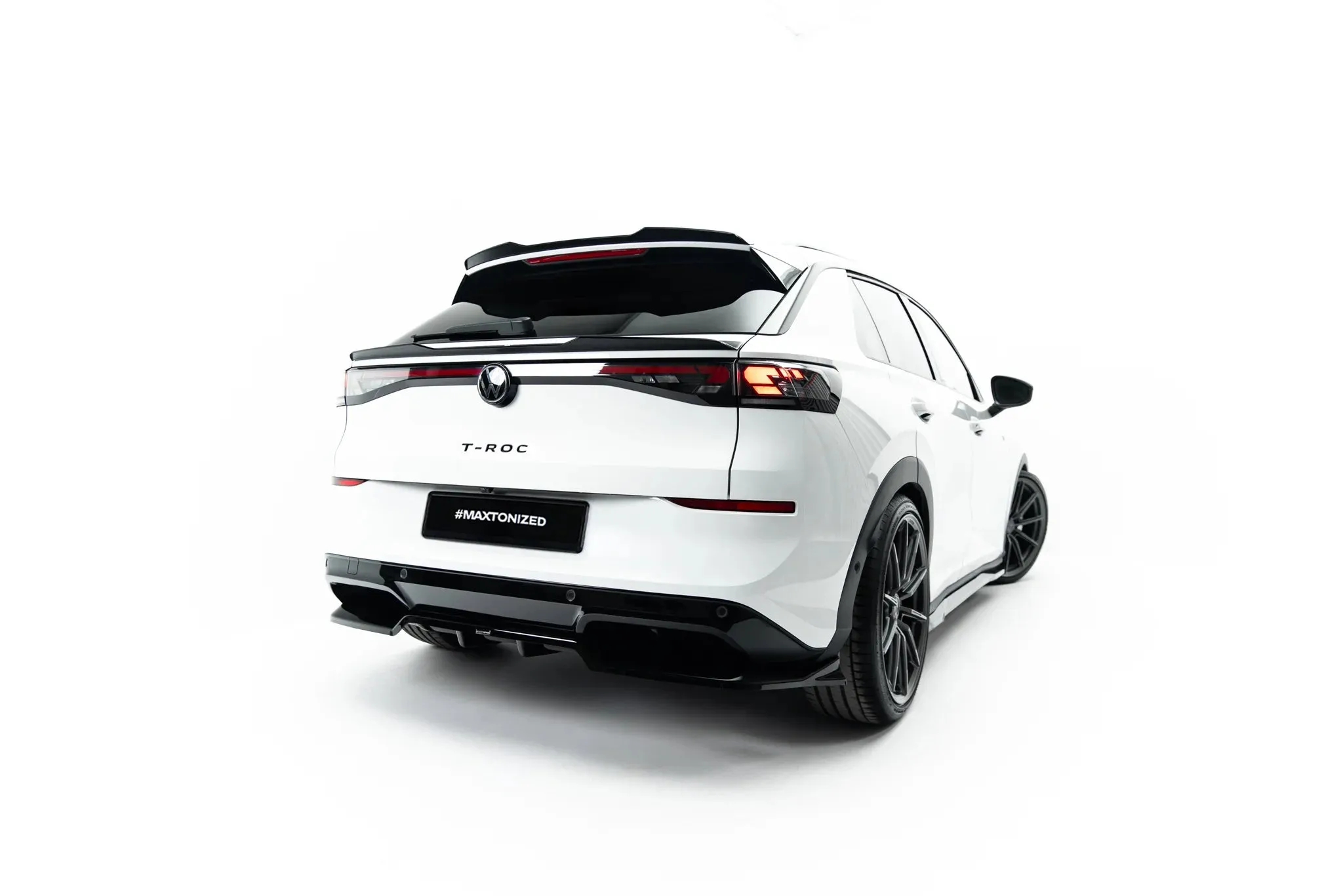 Hekkspoiler nedre Volkswagen T-Roc R-Line II 2025 -> | Glossy Black Edition – bilde 2