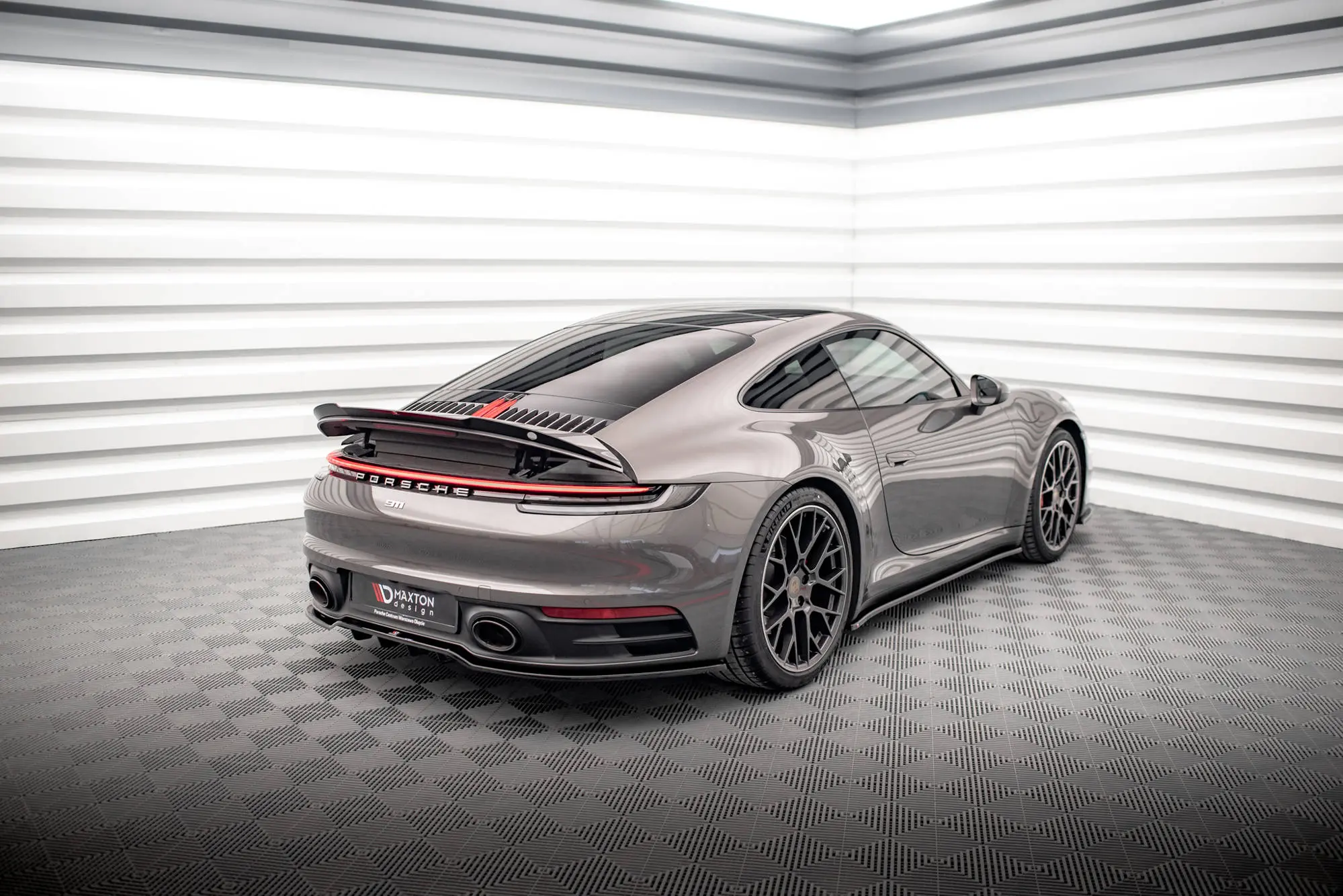 HEKKSPOILER PORSCHE 911 CARRERA 4S (992) 2019-> – bilde 4