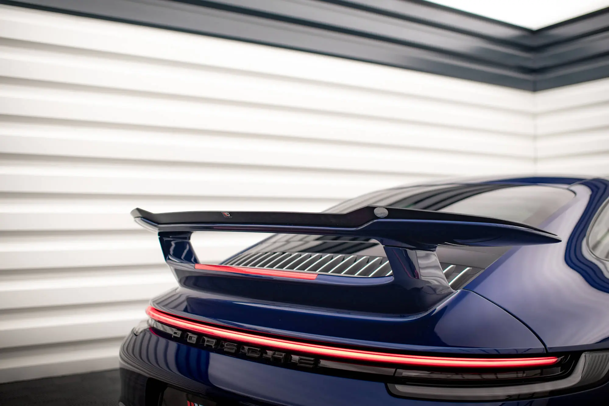HEKKSPOILER PORSCHE 911 Carrera Aero (992) / Carrera S Aero (992) 2019-> – bilde 3