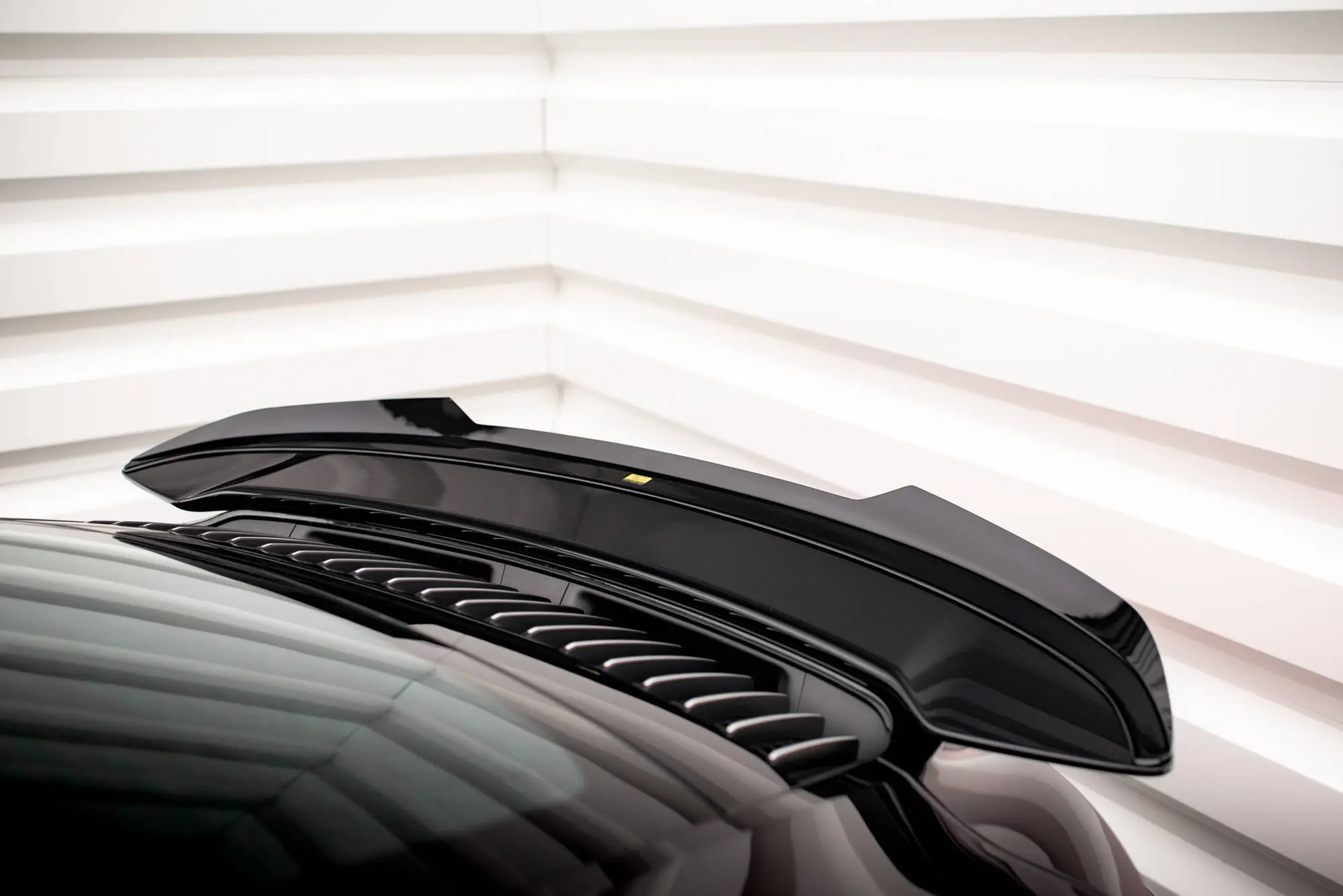 HEKKSPOILER PORSCHE 911 TURBO S (992) 2020-> – bilde 3