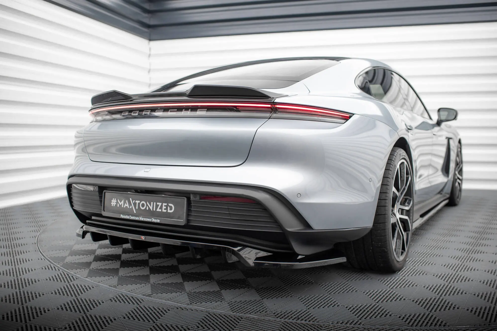 Hekkspoiler Porsche Taycan 2019 -> | Black Edition – bilde 2