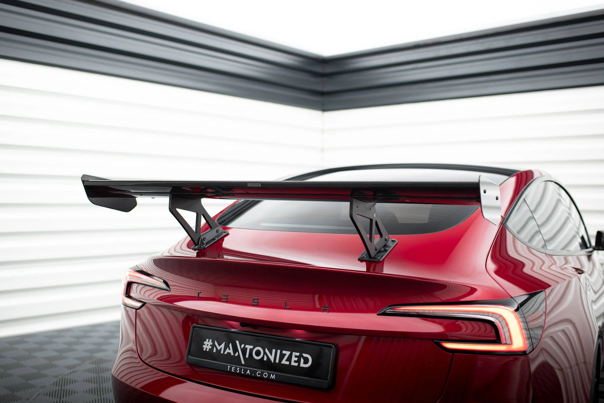 Hekkspoiler Tesla Model 3 2017 -> │ Carbon High Wing Trunk Spoiler – bilde 5