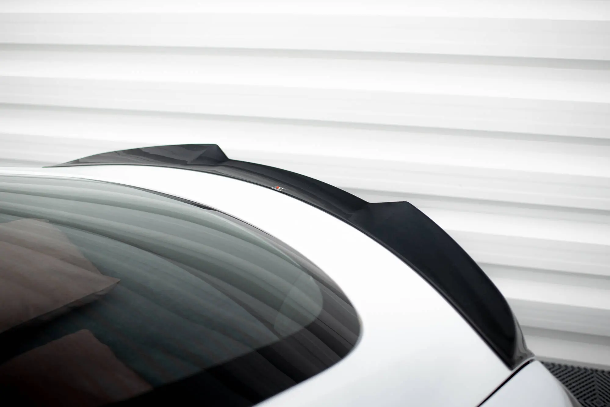Hekkspoiler Tesla Model S Plaid 2021 -> │ Black Edition – bilde 5