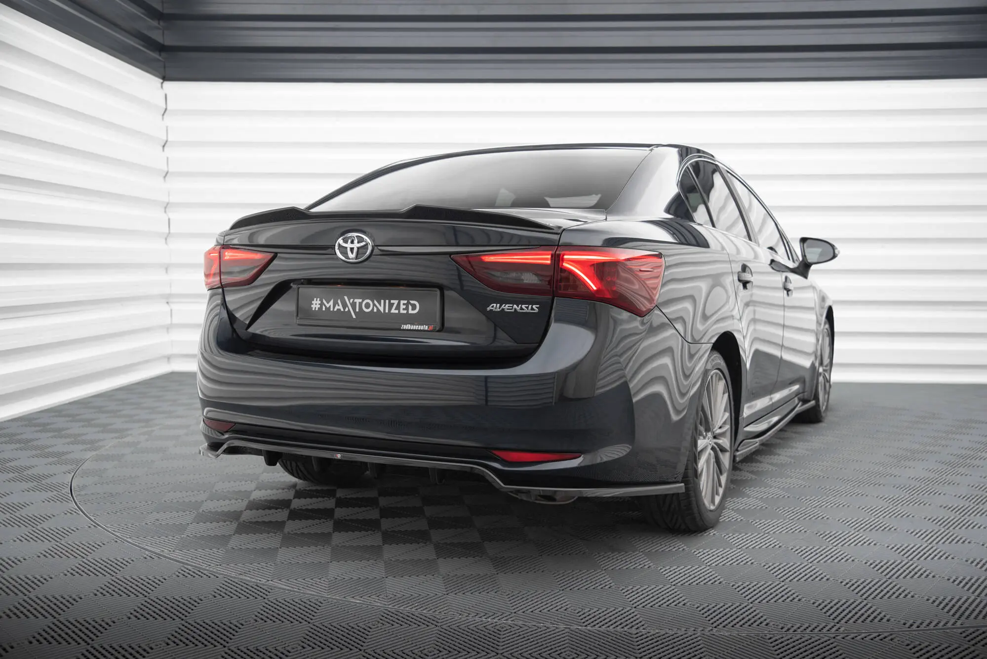 Hekkspoiler Toyota Avensis III (T27) Facelift 2015 - 2018 | 3D Glossy Black Edition – bilde 3