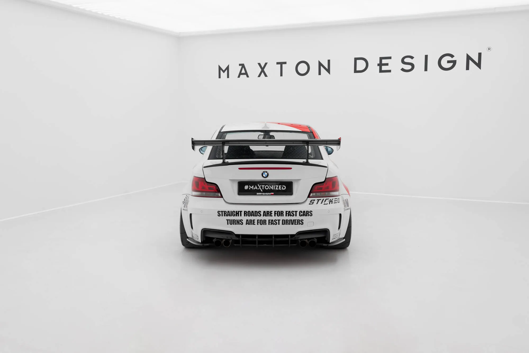 Hekkspoiler V.1 med indre bøyler BMW 1 (E81) 2007 - 2012 | Carbon Fiber Edition – bilde 2