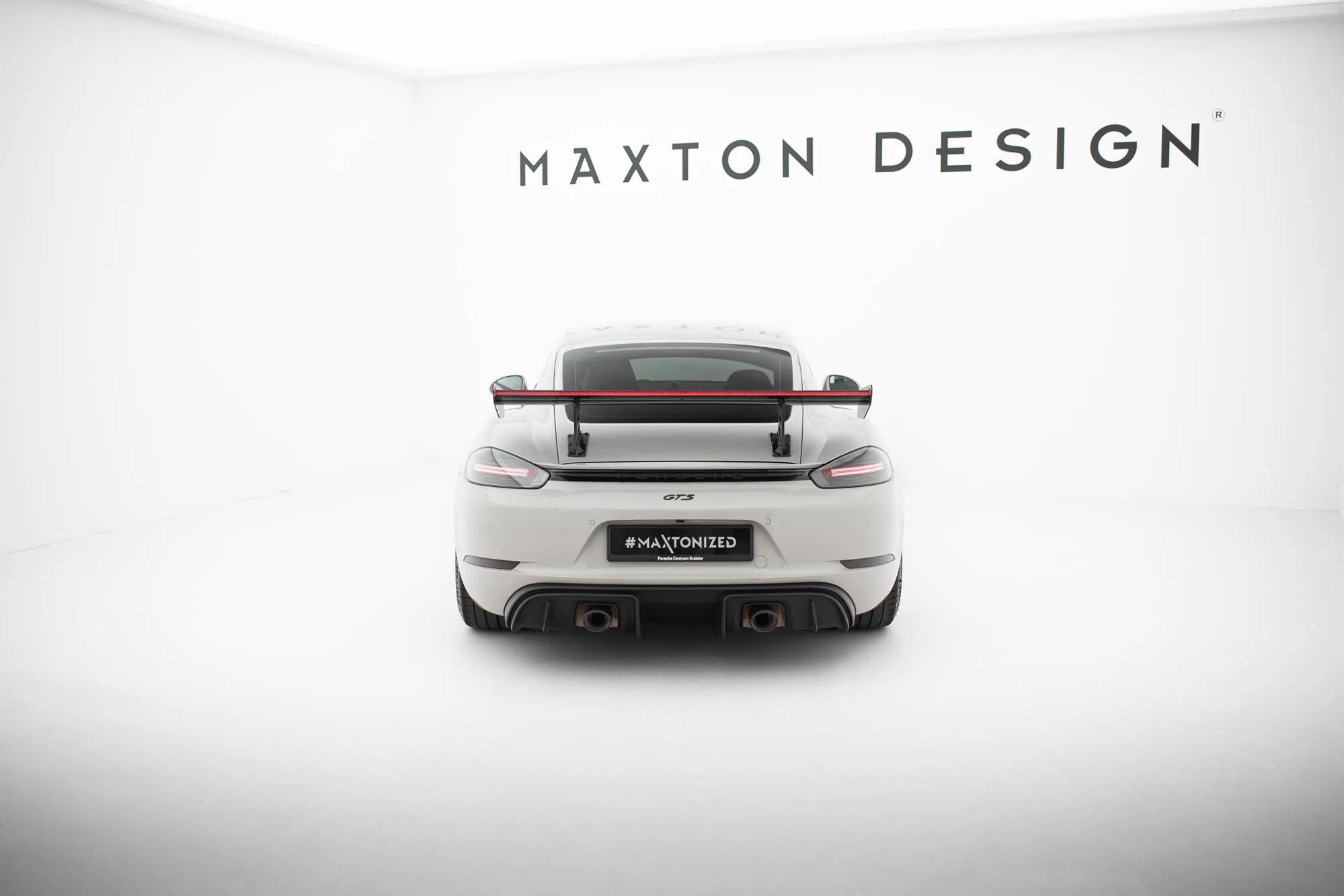Hekkspoiler V.1 med indre bøyler med LED Porsche Cayman 2016 - 2026 | Carbon Fiber Edition – bilde 6