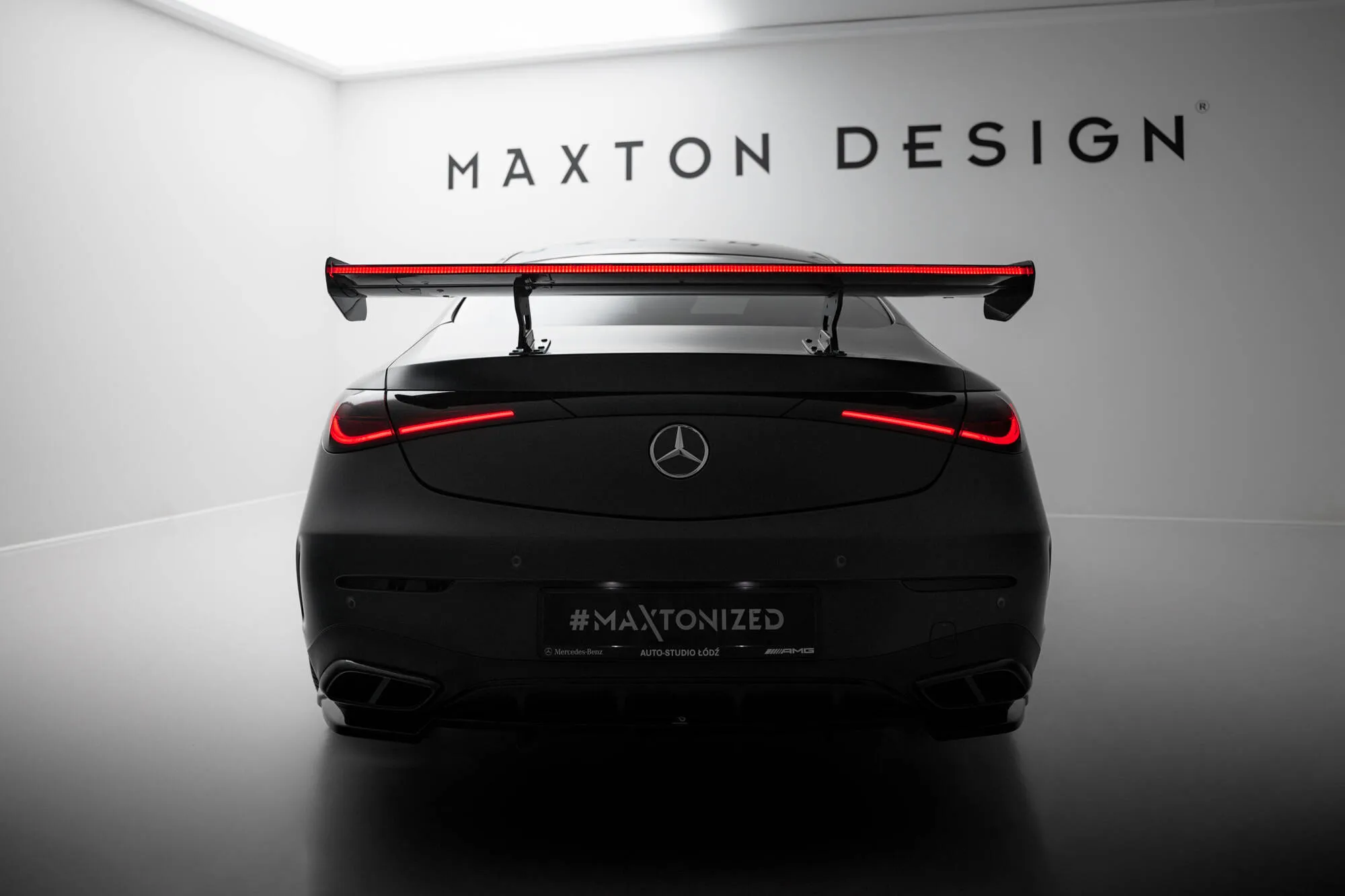 Hekkspoiler V.1 med LED Mercedes-Benz Cle (C236) 2023-2026 | Carbon Fiber Edition – bilde 2