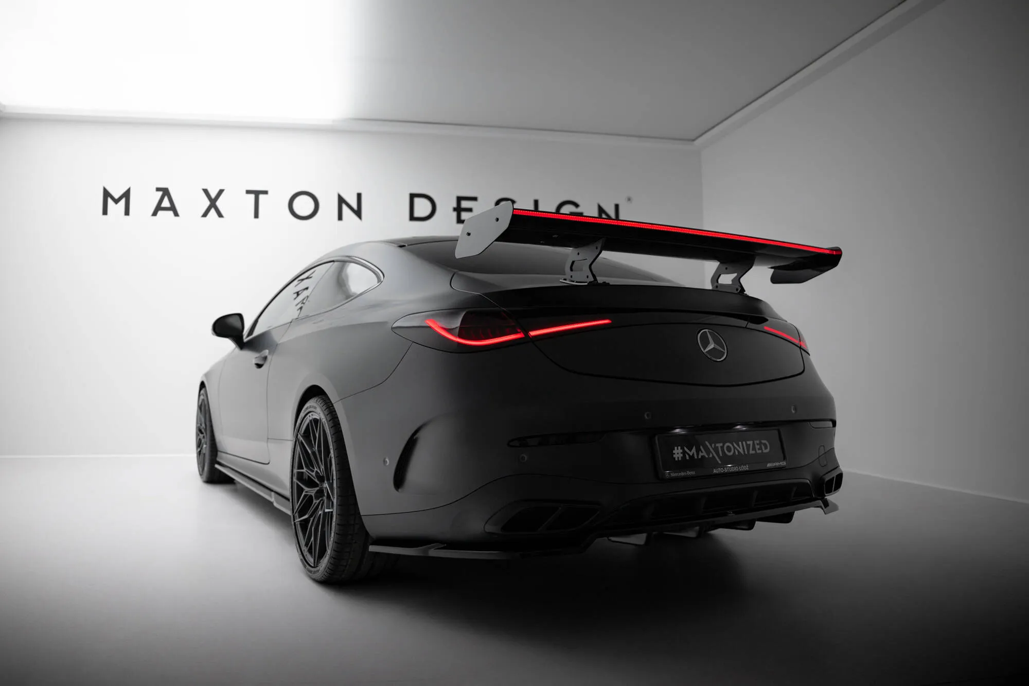 Hekkspoiler V.1 med LED Mercedes-Benz Cle (C236) 2023-2026 | Carbon Fiber Edition – bilde 4
