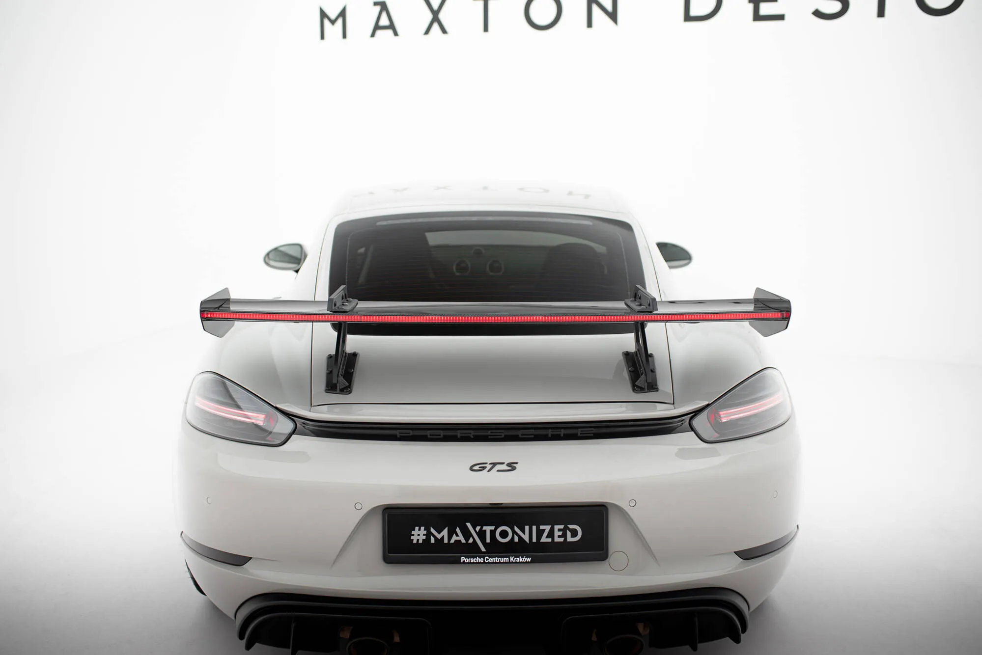 Hekkspoiler V.1 med svanehals med LED Porsche Cayman 2016-2026 | Carbon Fiber Edition – bilde 10
